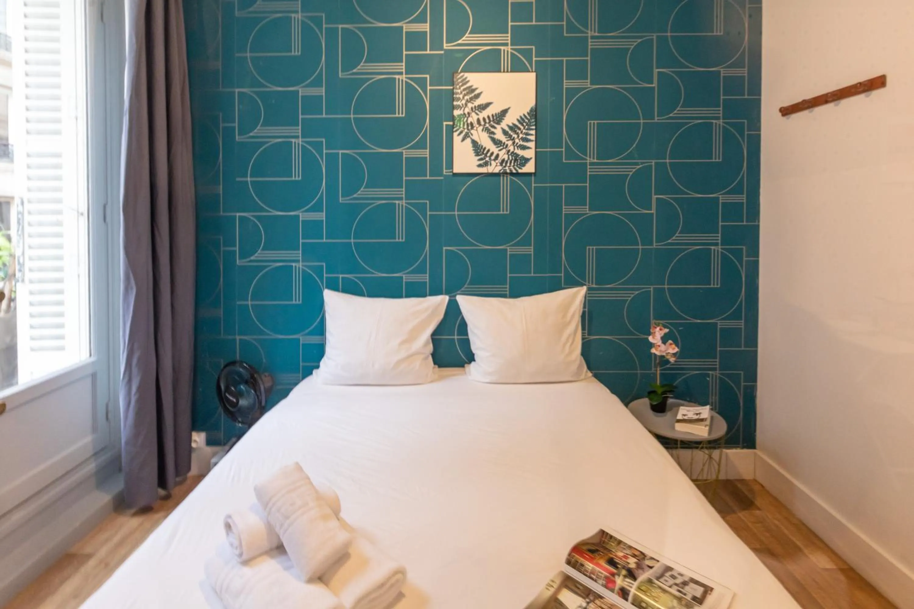 Photo of the whole room, Bed in WS Hôtel de Ville - Musée Pompidou