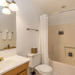 Bathroom in Wolfeboro Inn