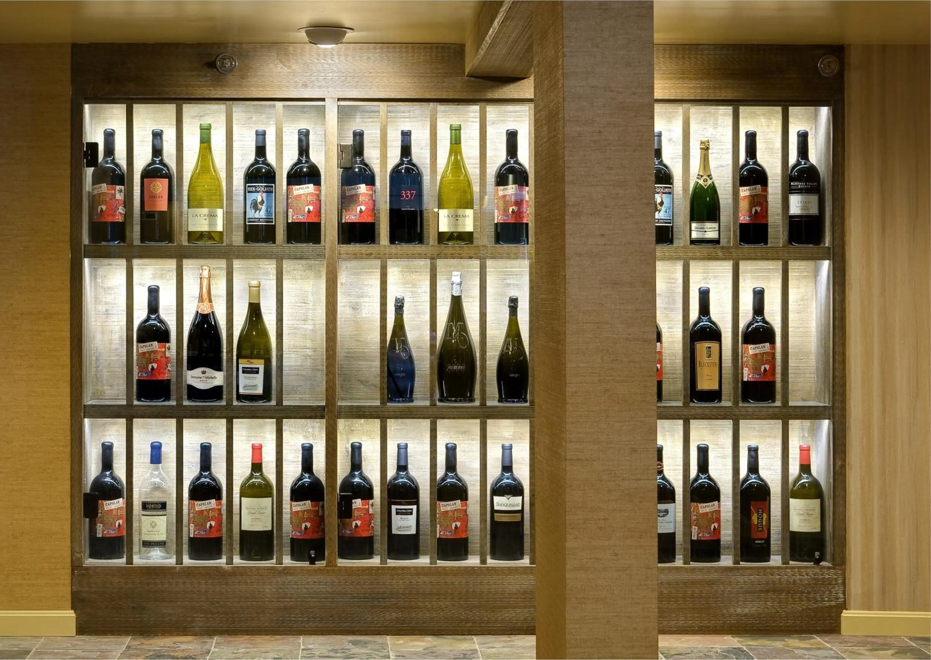 Restaurant/places to eat in Wolfeboro Inn