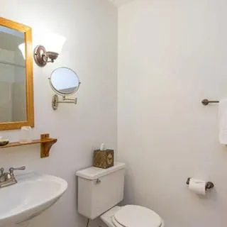 Bathroom in Wolfeboro Inn