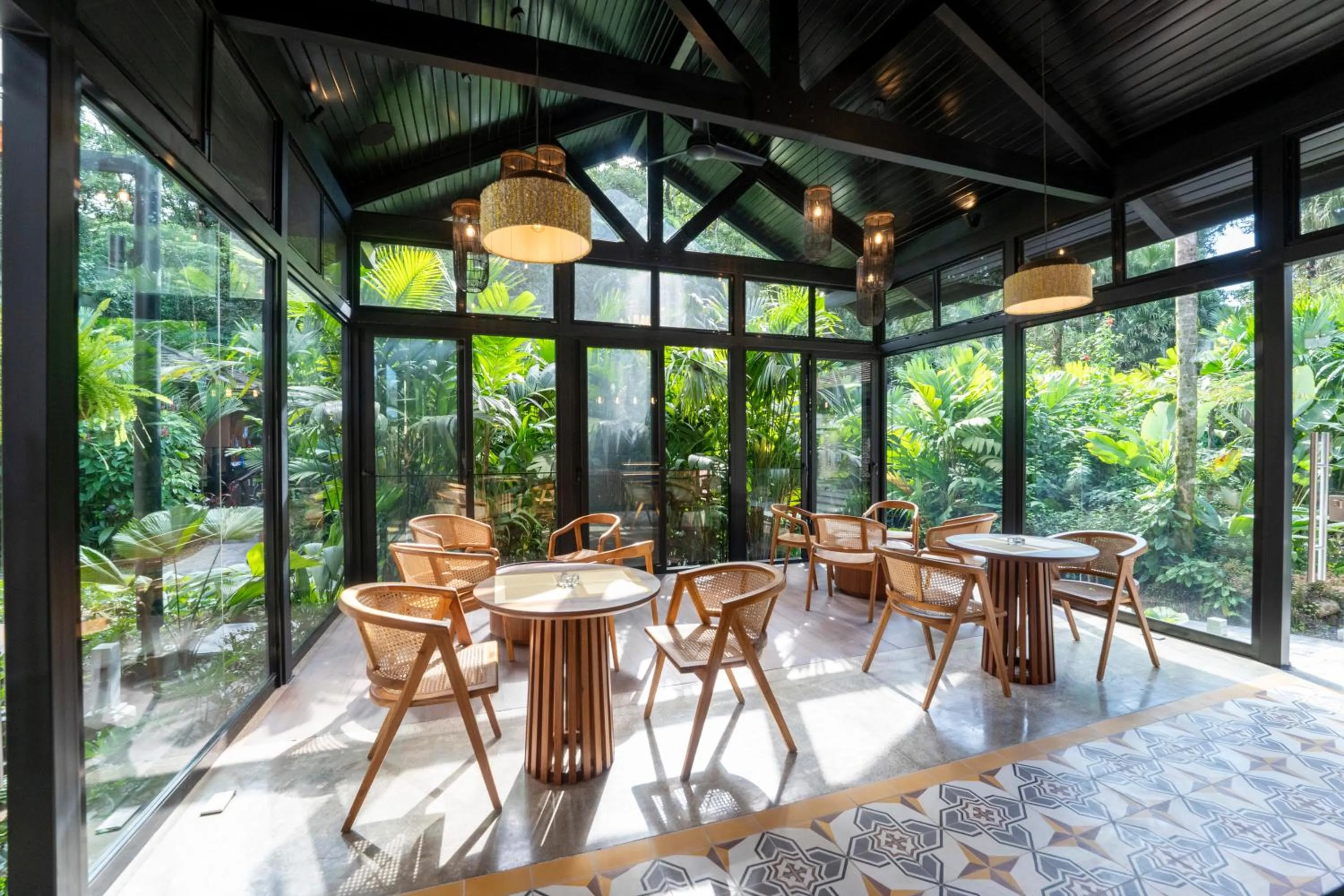 Restaurant/places to eat in Hideaway Rio Celeste Hotel