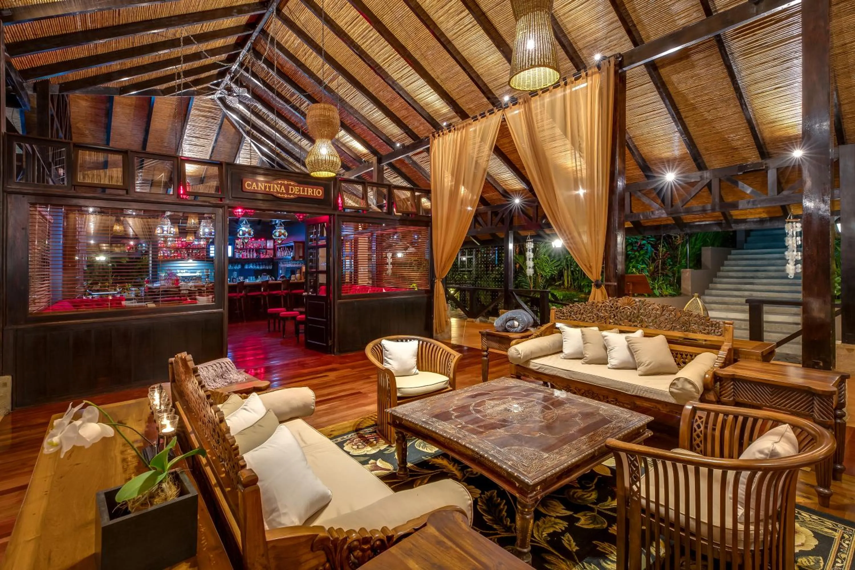 Restaurant/places to eat in Hideaway Rio Celeste Hotel