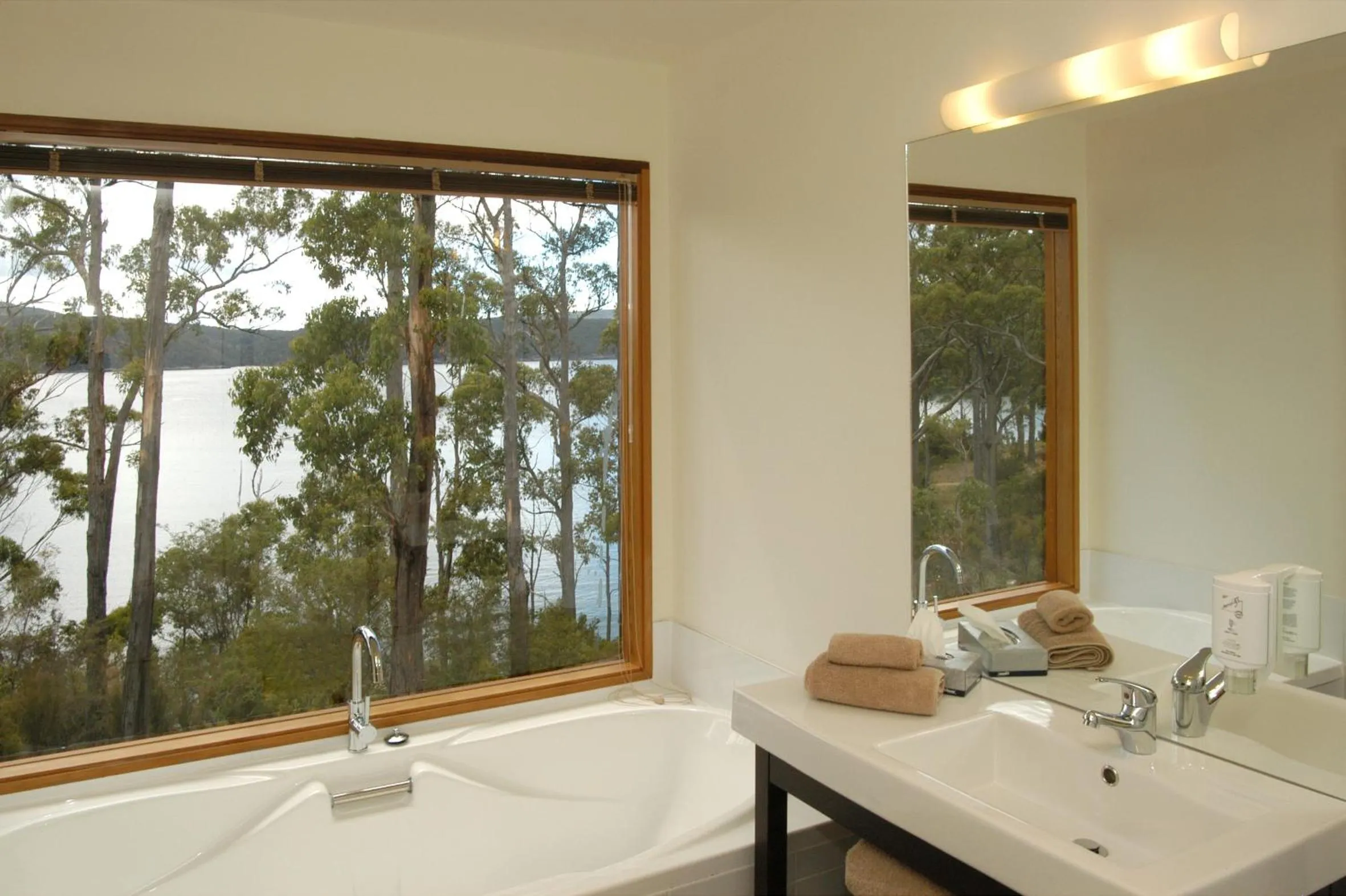 Bathroom in Stewarts Bay Lodge