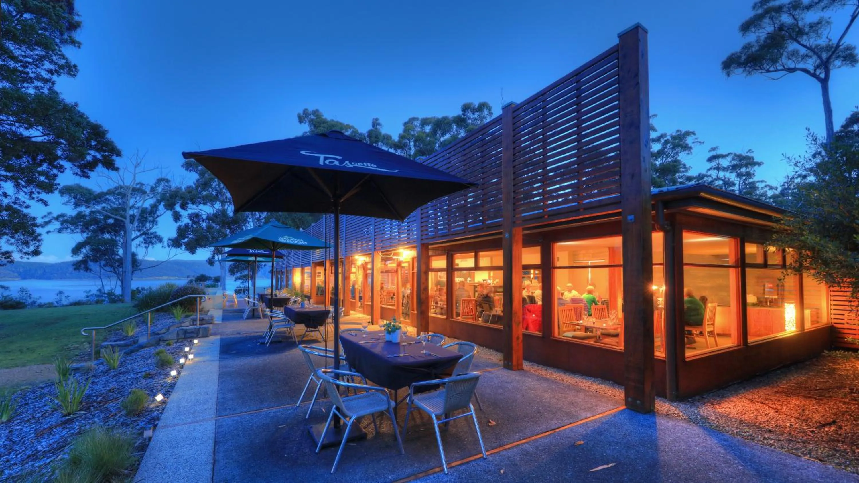 Restaurant/places to eat in Stewarts Bay Lodge