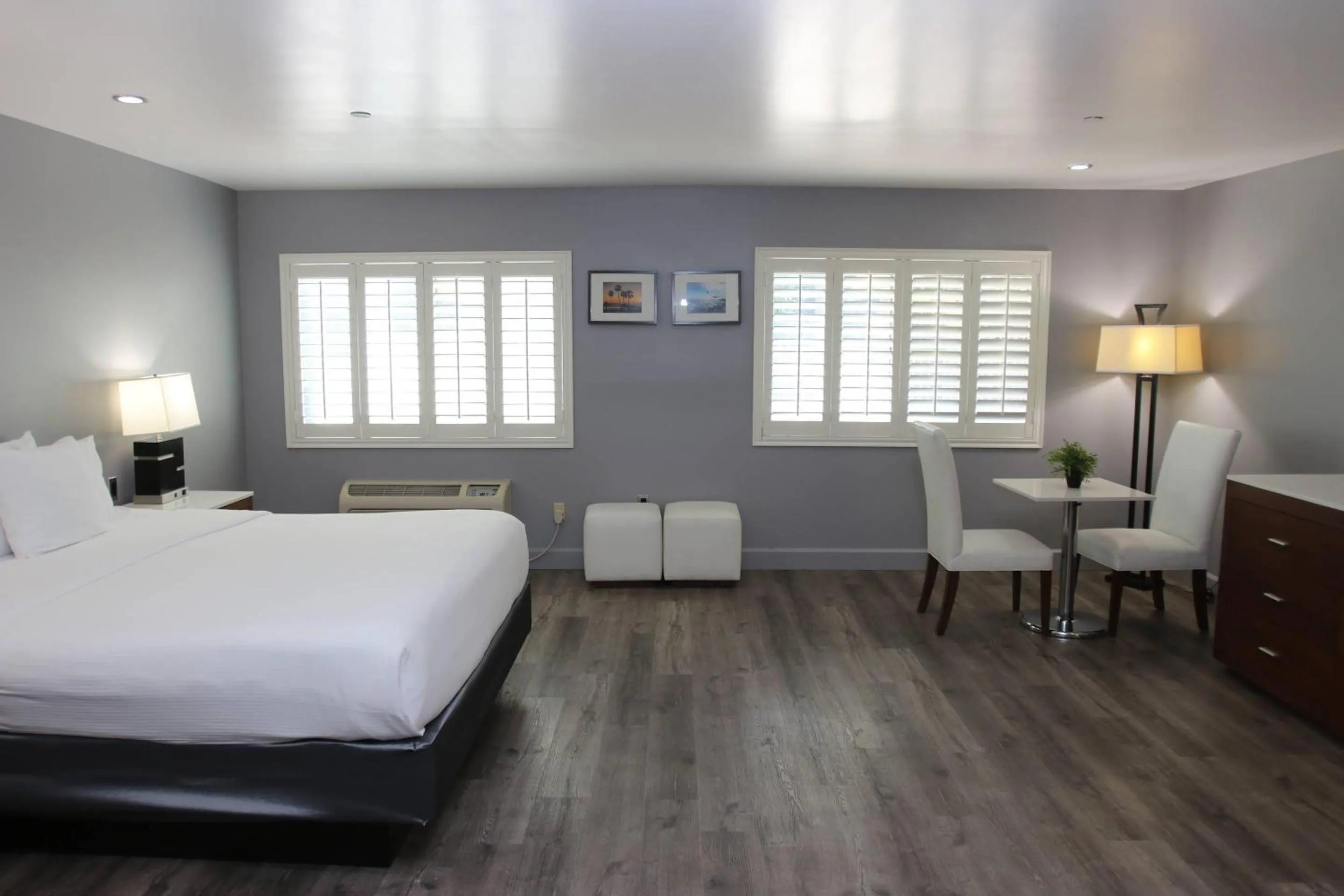 Bedroom in BLVD Hotel and Studios Universal-Hollywood, an Ascend Collection Hotel