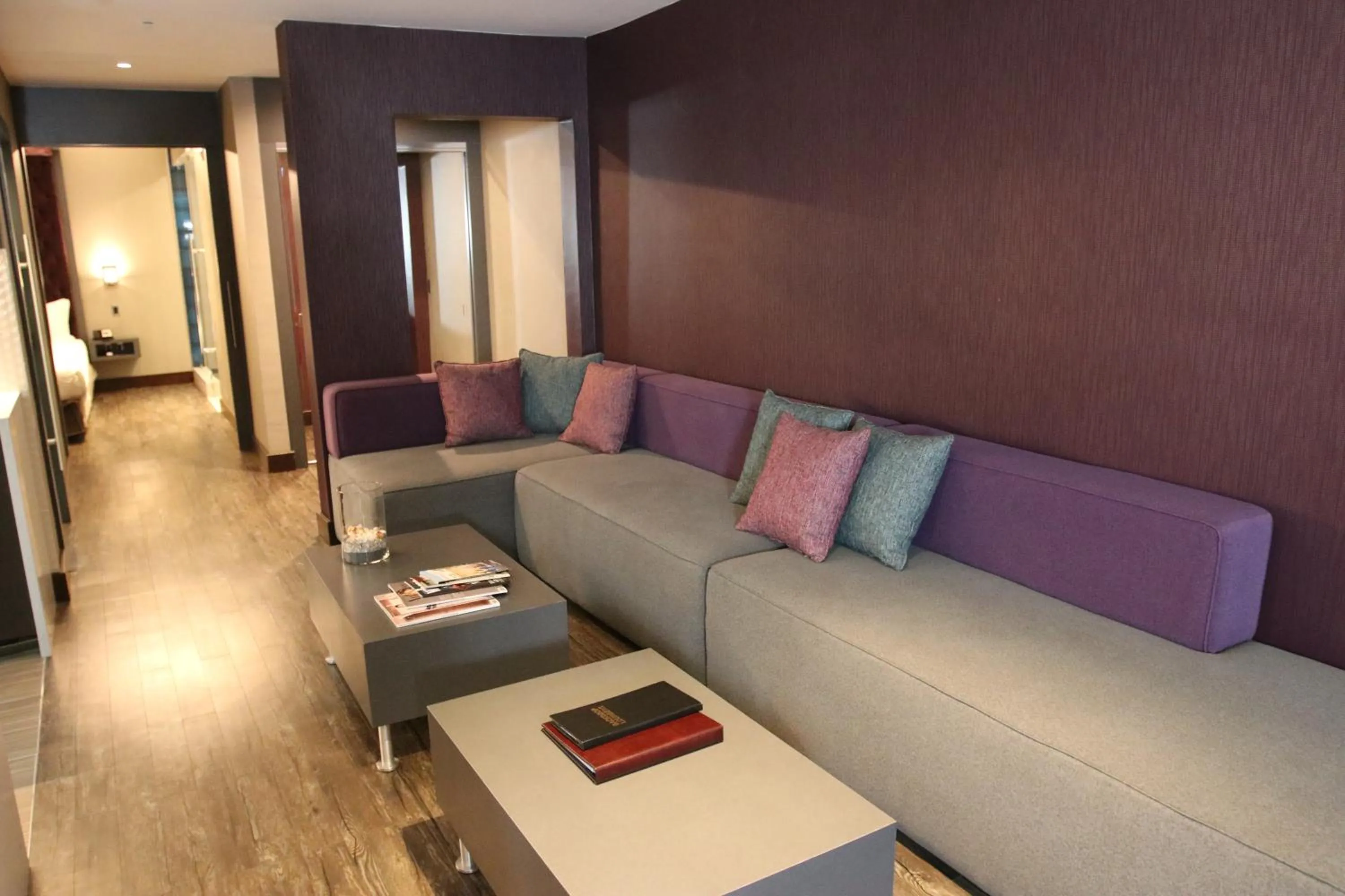 Living room in BLVD Hotel and Studios Universal-Hollywood, an Ascend Collection Hotel