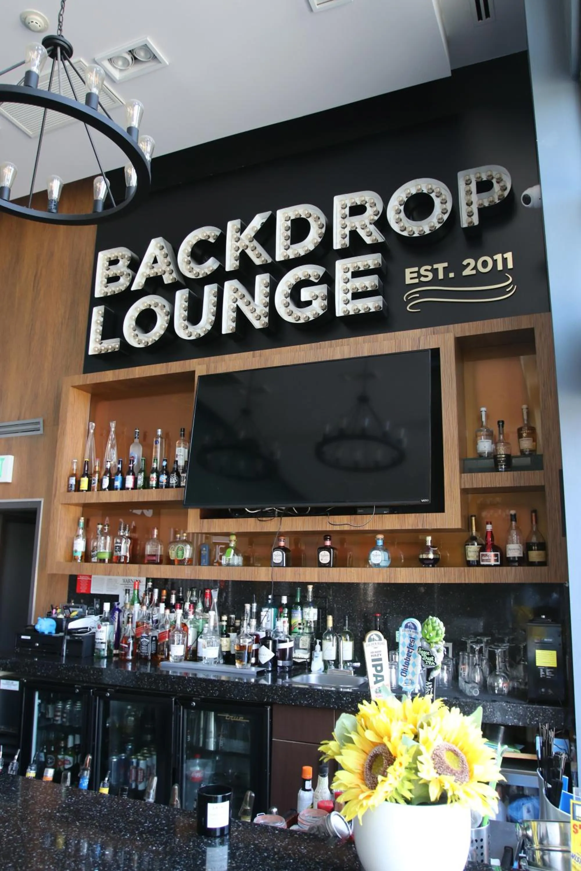 Lounge or bar in BLVD Hotel and Studios Universal-Hollywood, an Ascend Collection Hotel