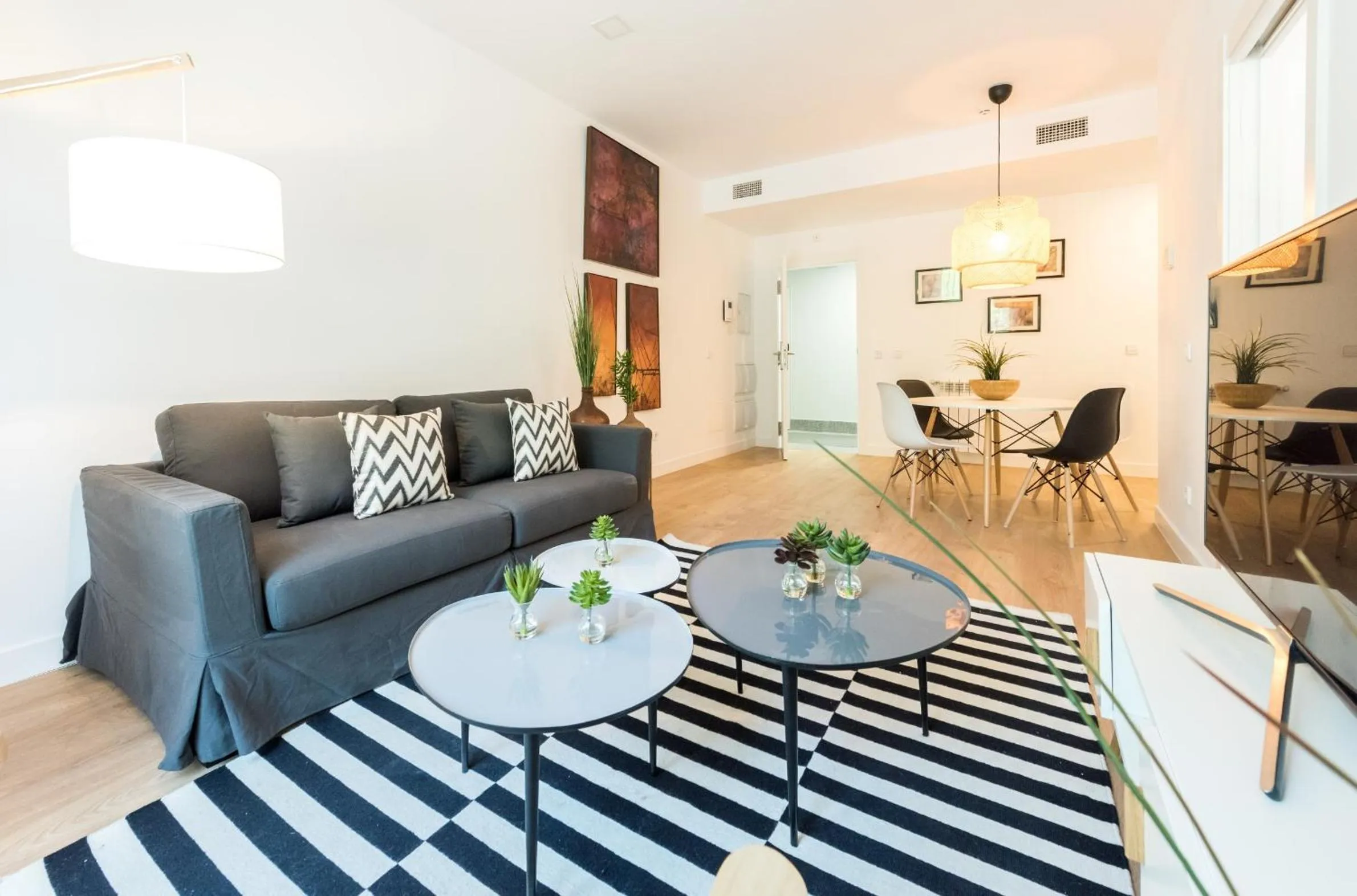 Living room in Plaza de España Skyline