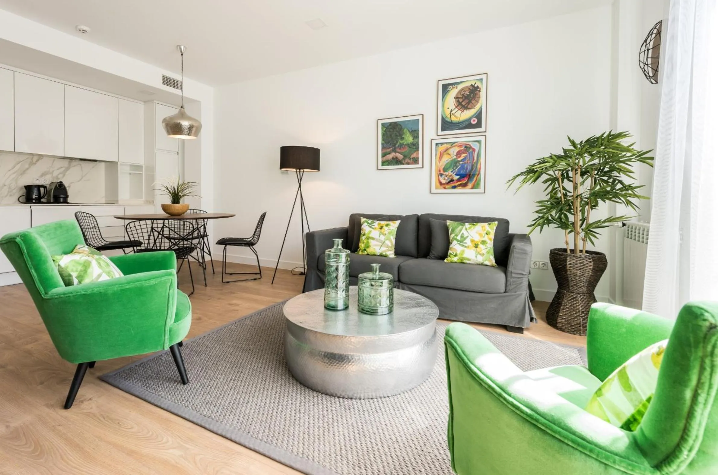 Kitchen or kitchenette in Plaza de España Skyline