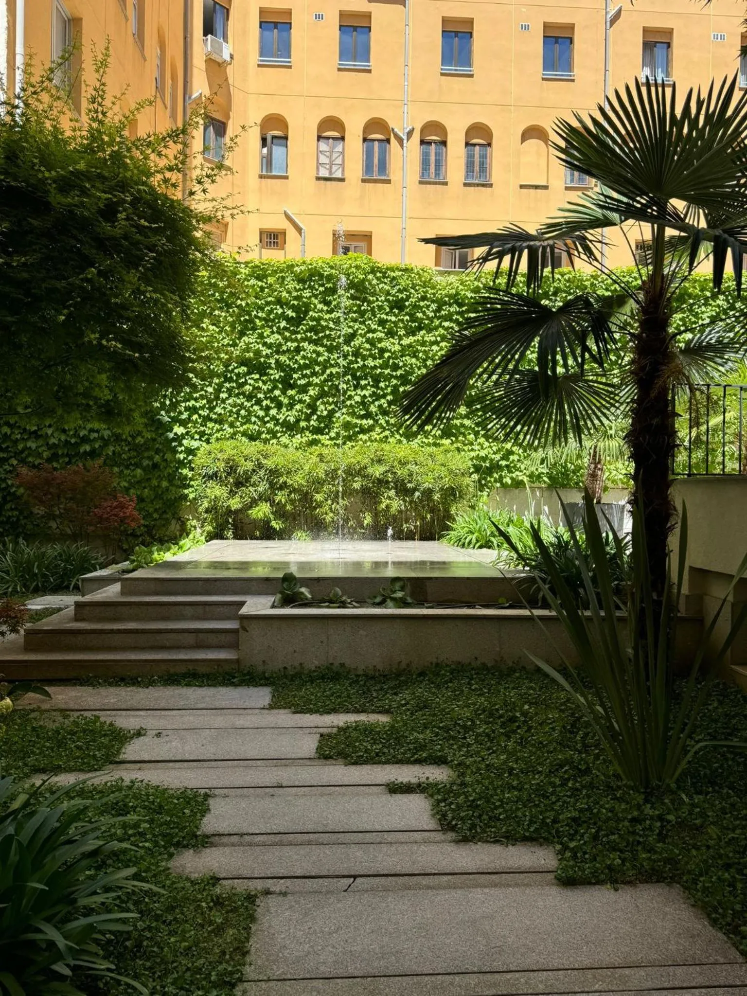 Garden in Plaza de España Skyline