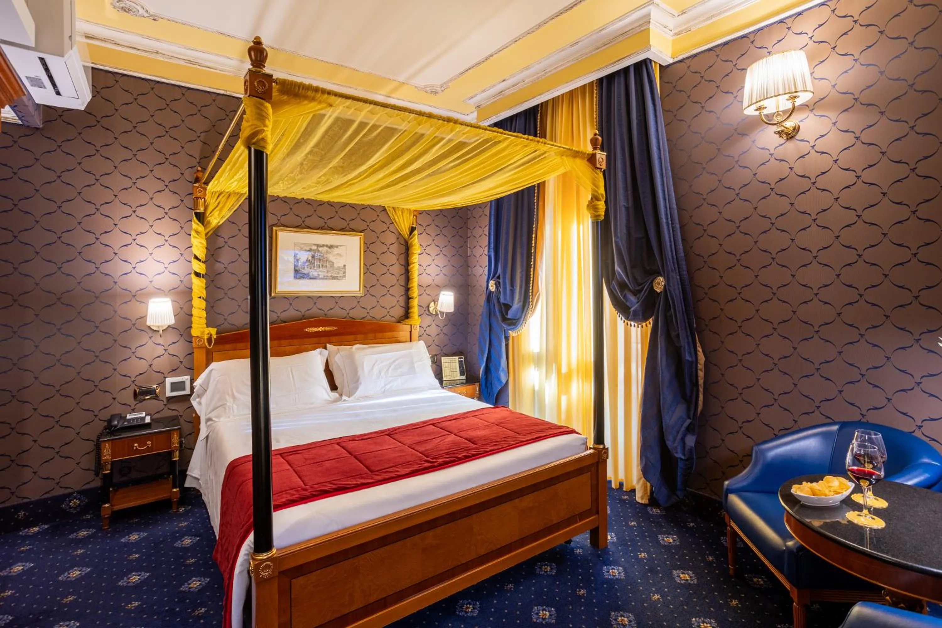 Bedroom, Bed in Hotel Manfredi Suite In Rome