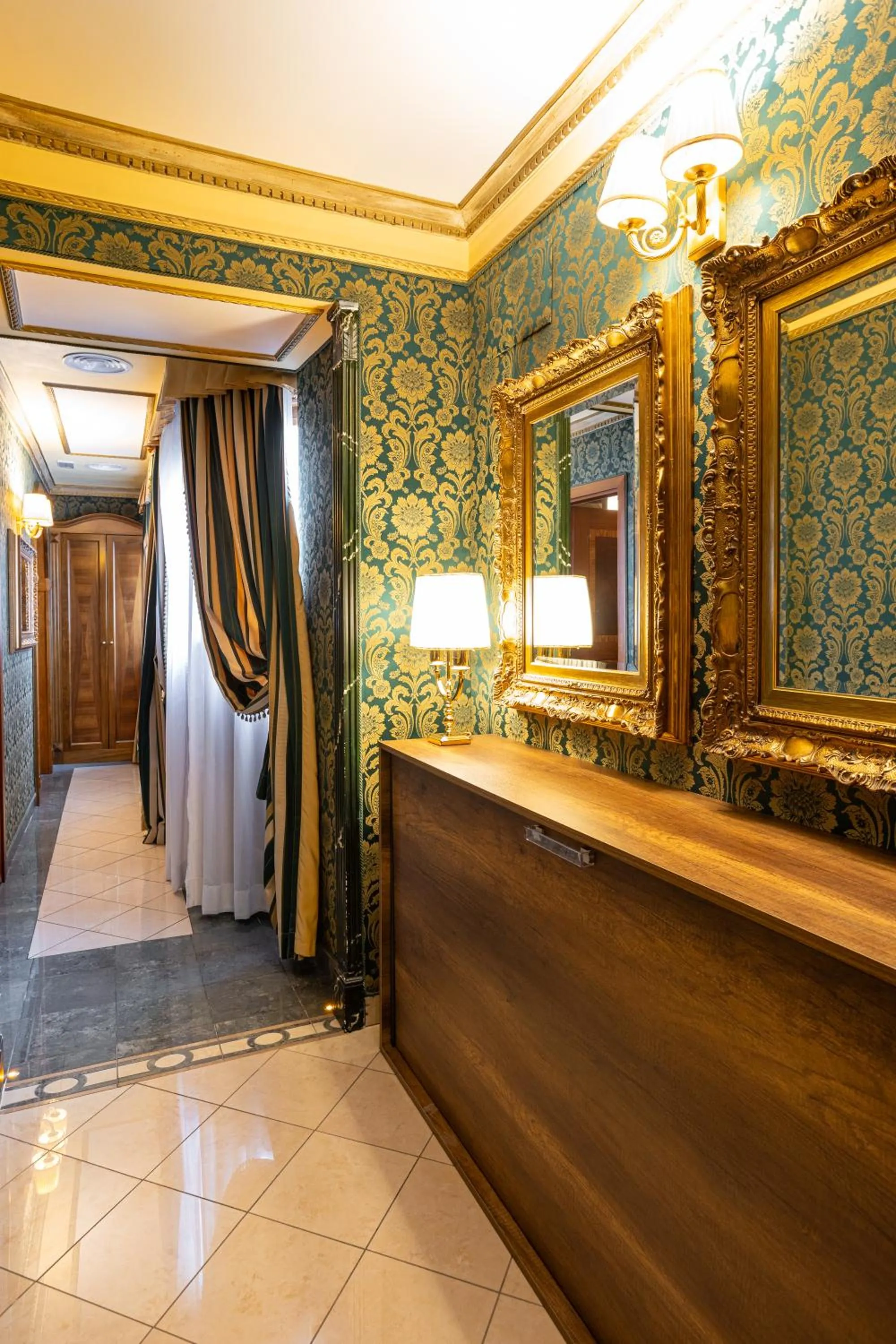 Photo of the whole room in Hotel Manfredi Suite In Rome