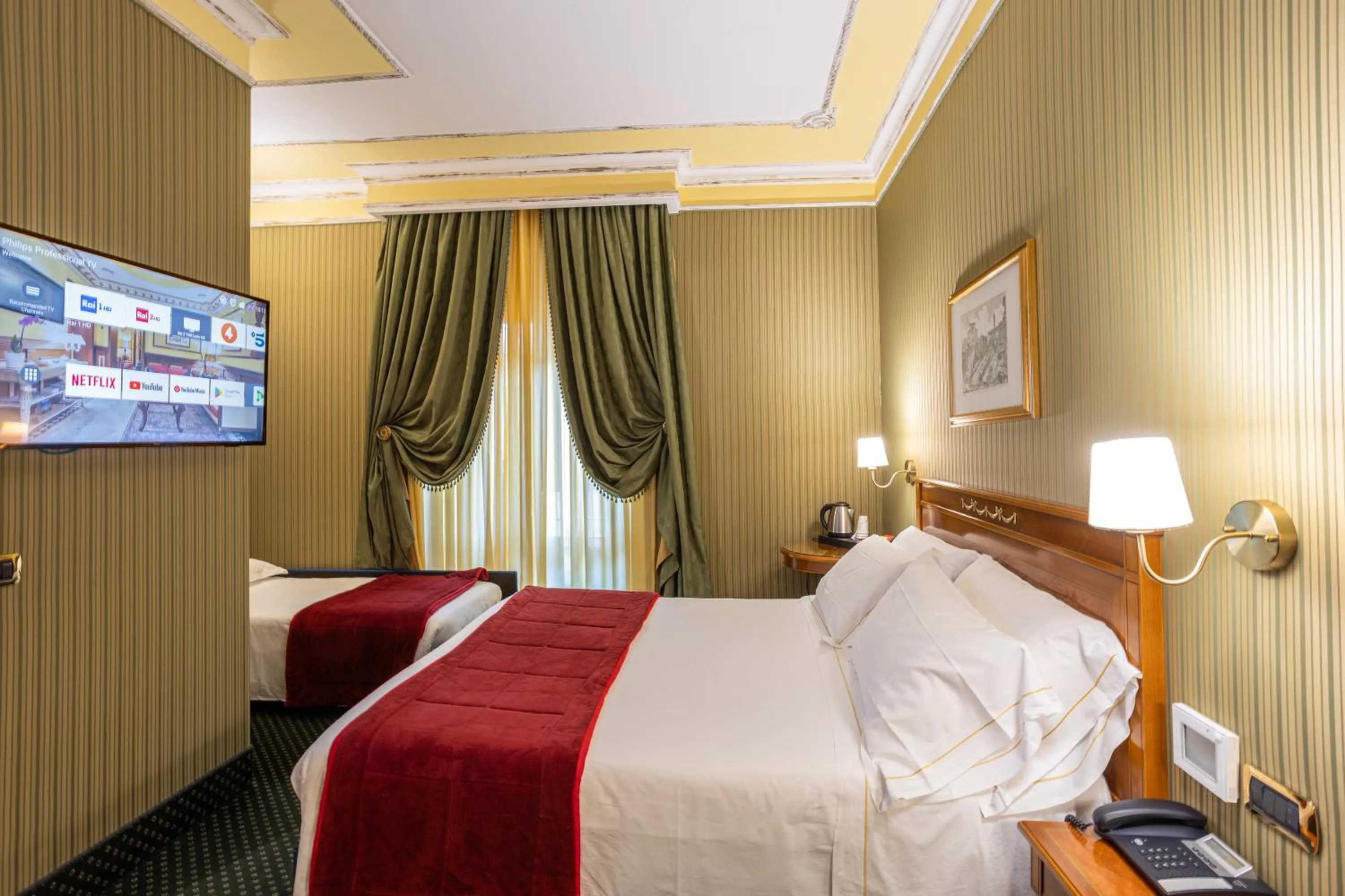 Bedroom, Bed in Hotel Manfredi Suite In Rome