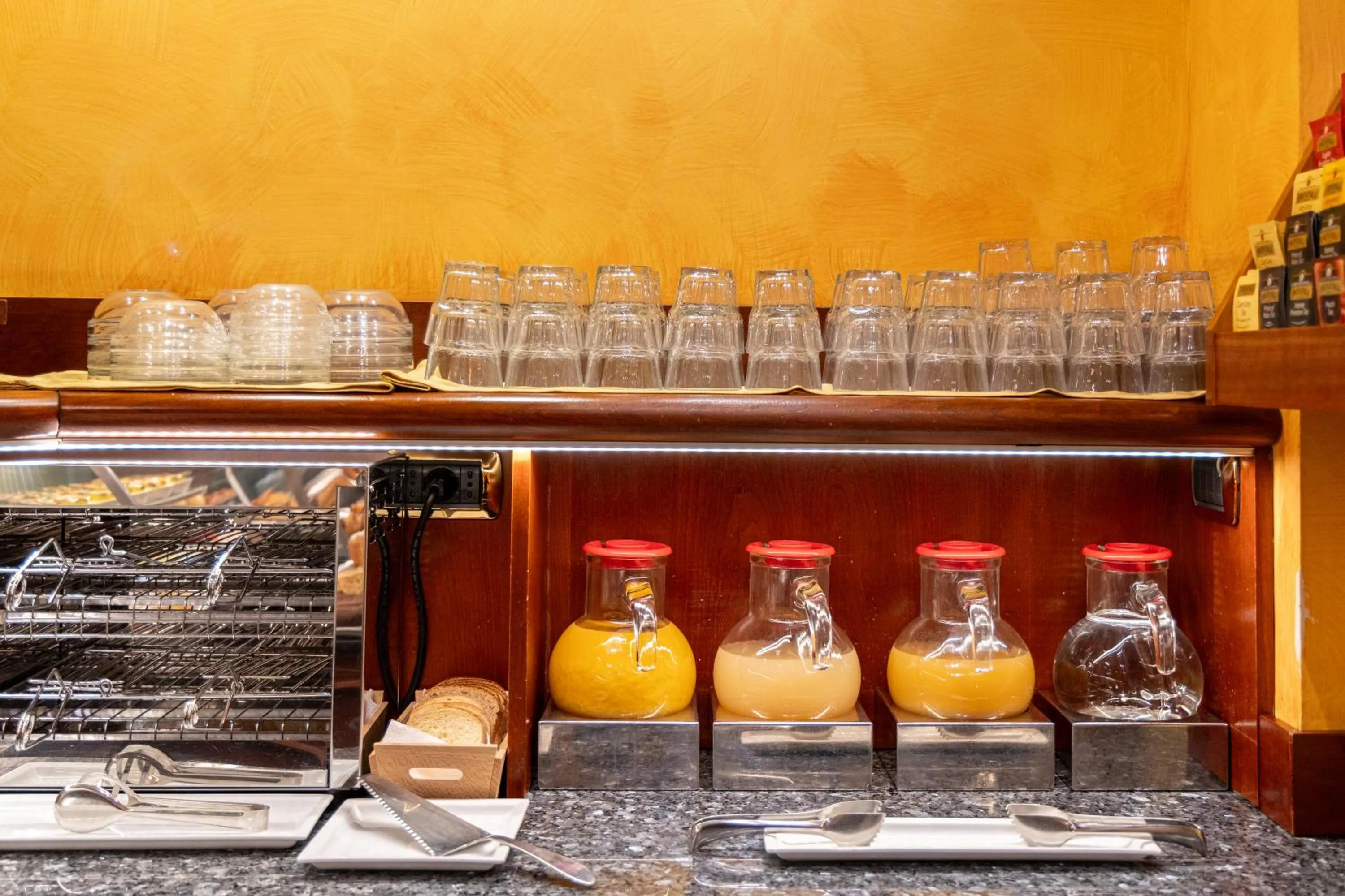 Kitchen or kitchenette in Hotel Manfredi Suite In Rome