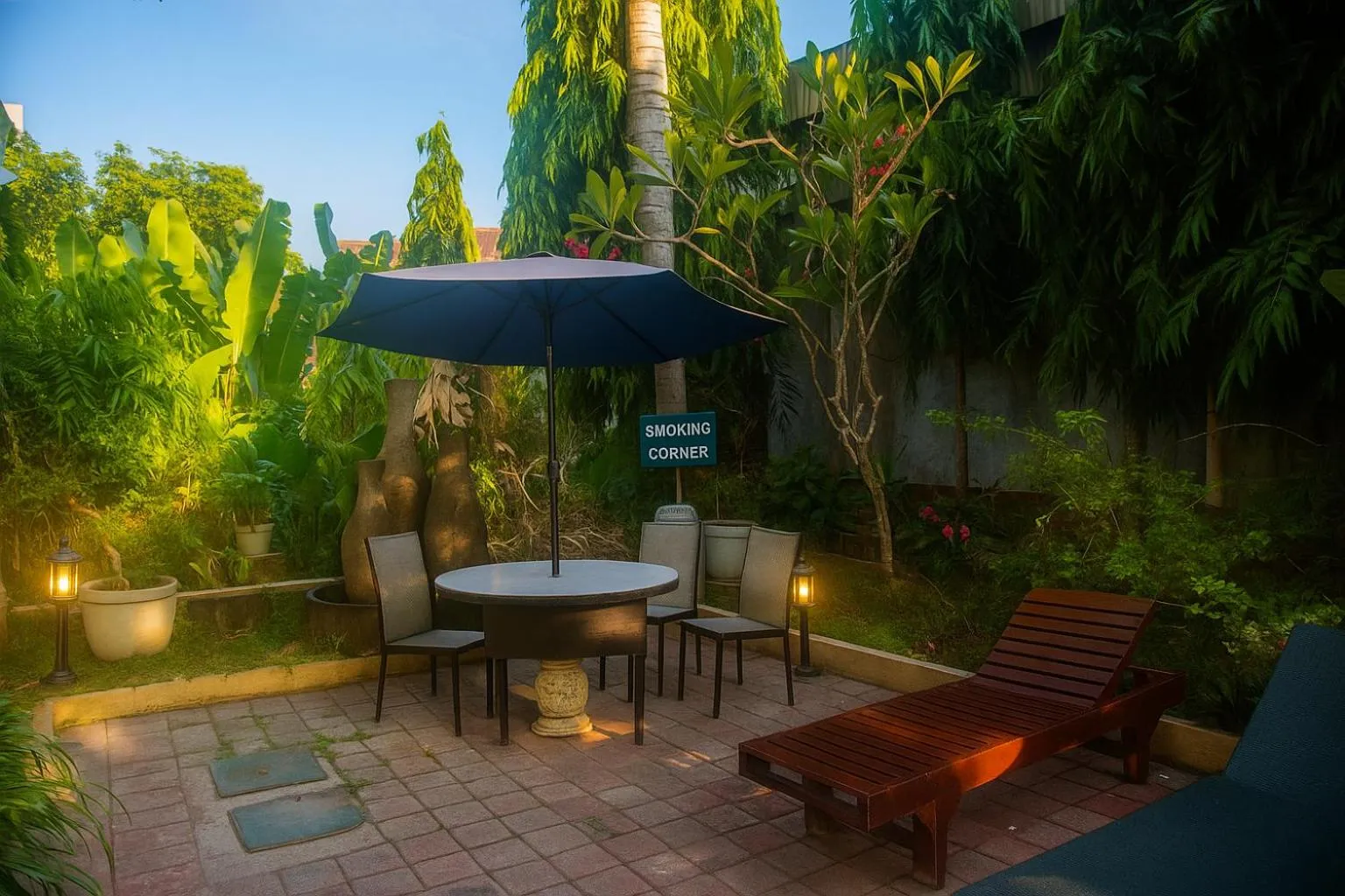 Area and facilities in Puri Saron Denpasar Hotel