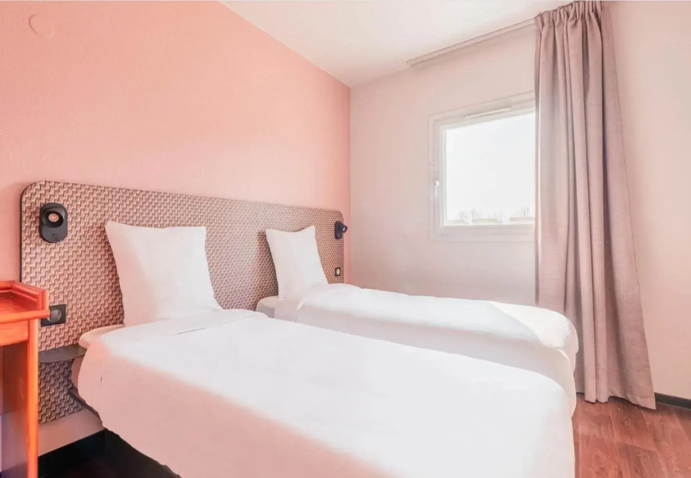 Twin Room in B&B HOTEL Strasbourg Aéroport Twin Room in B&B HOTEL Strasbourg Aéroport