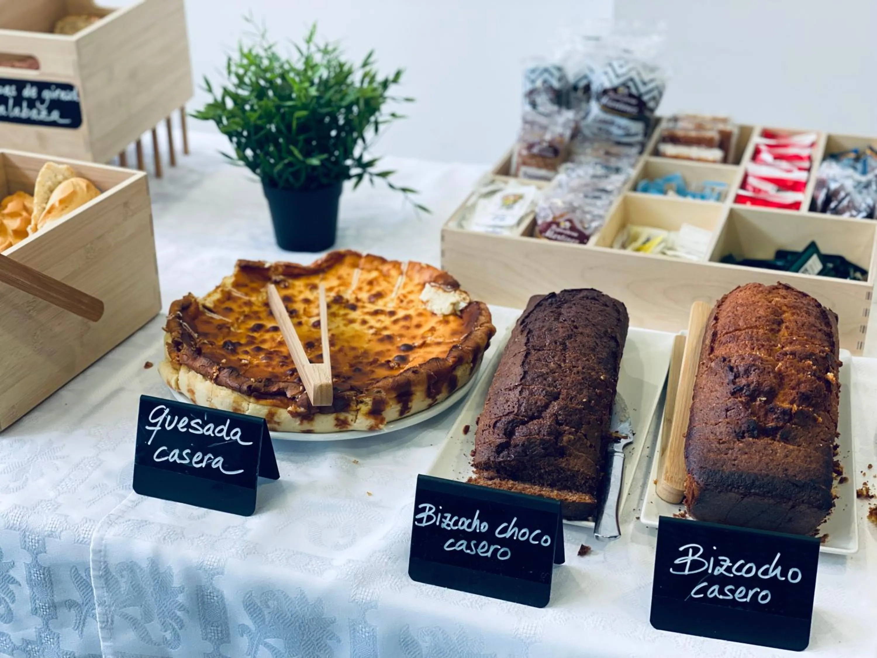 Food and drinks in Hotel Las Olas