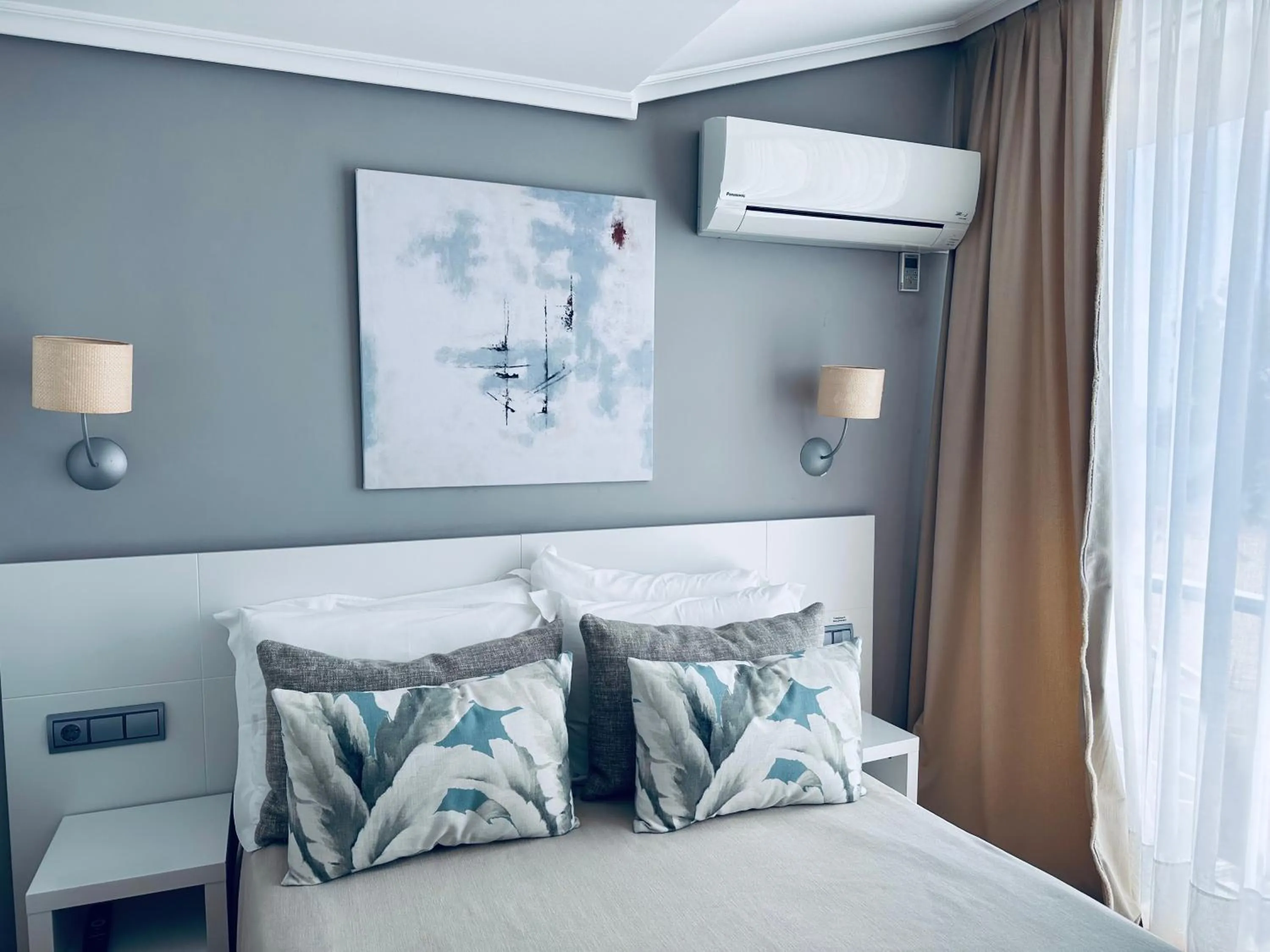 Bed in Hotel Las Olas