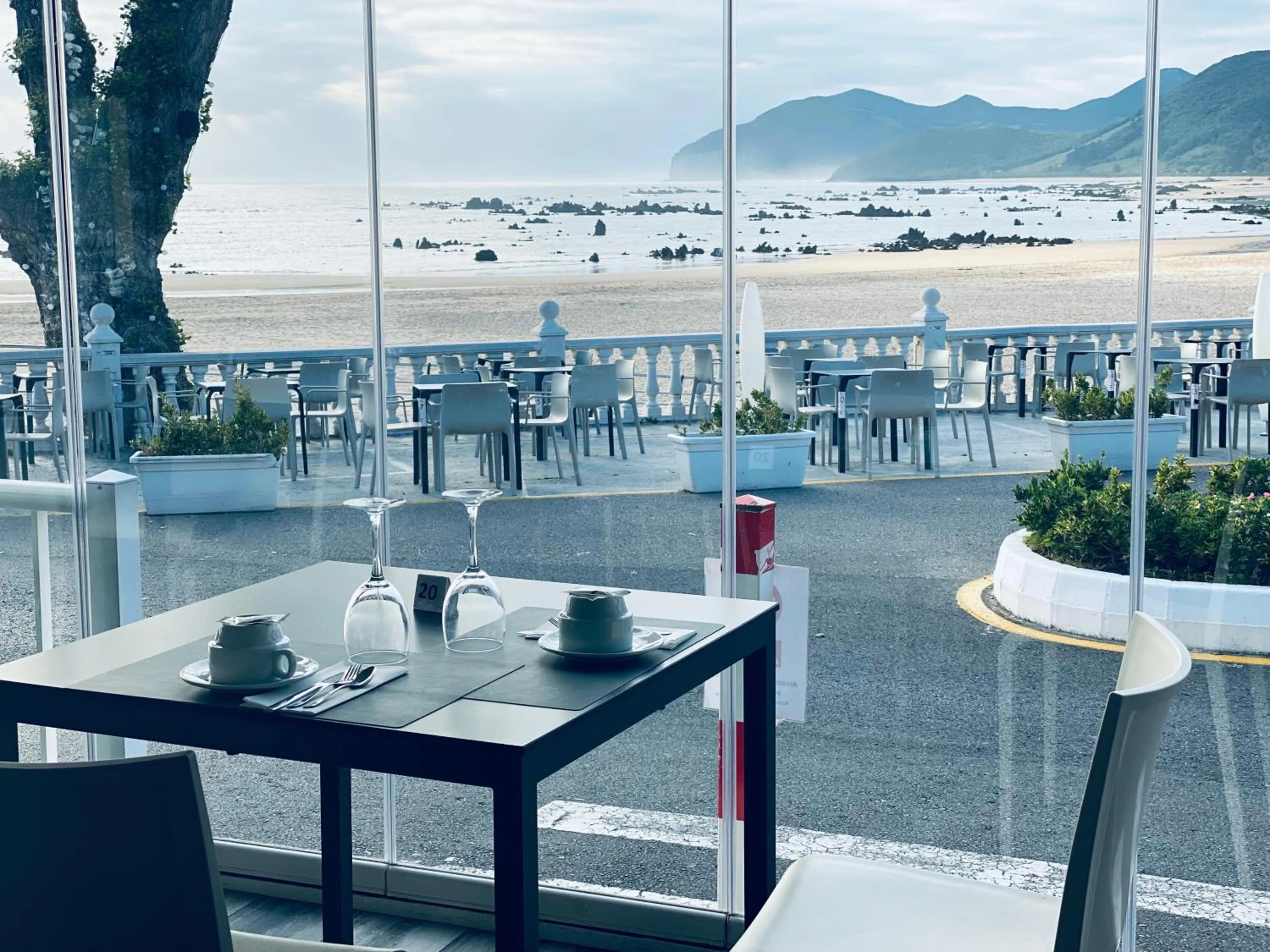 Restaurant/places to eat in Hotel Las Olas