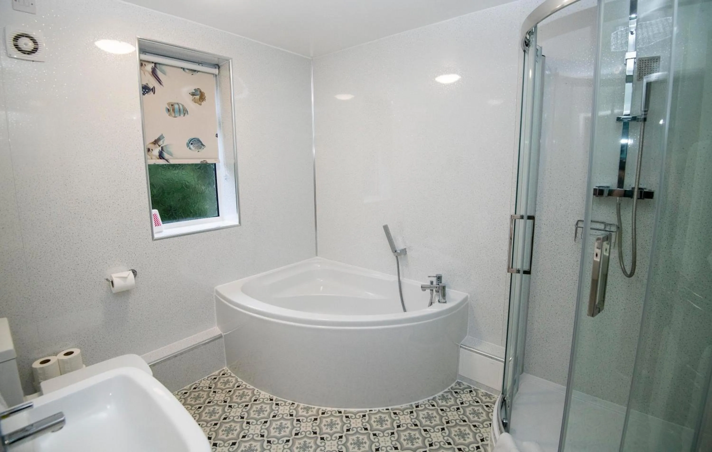 Shower in Bridleways Guesthouse & Holiday Homes