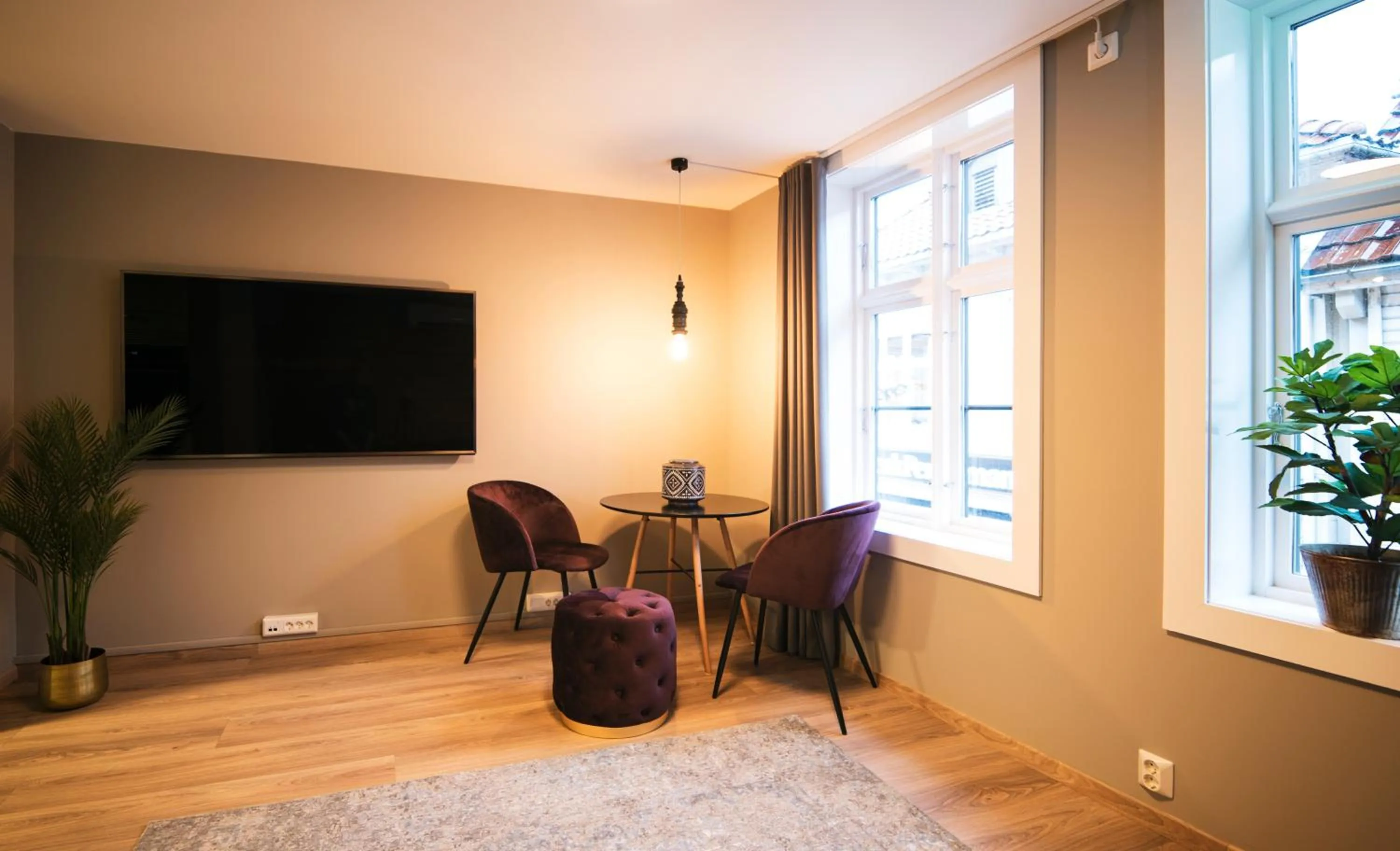 Living room in Home Again Apartments Nygata 1