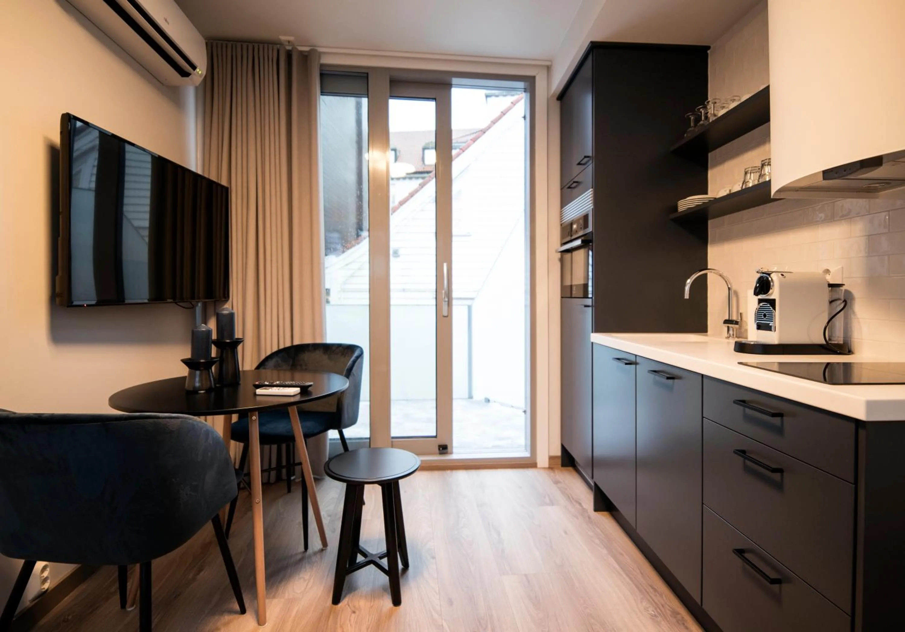 Balcony/Terrace in Home Again Apartments Nygata 1