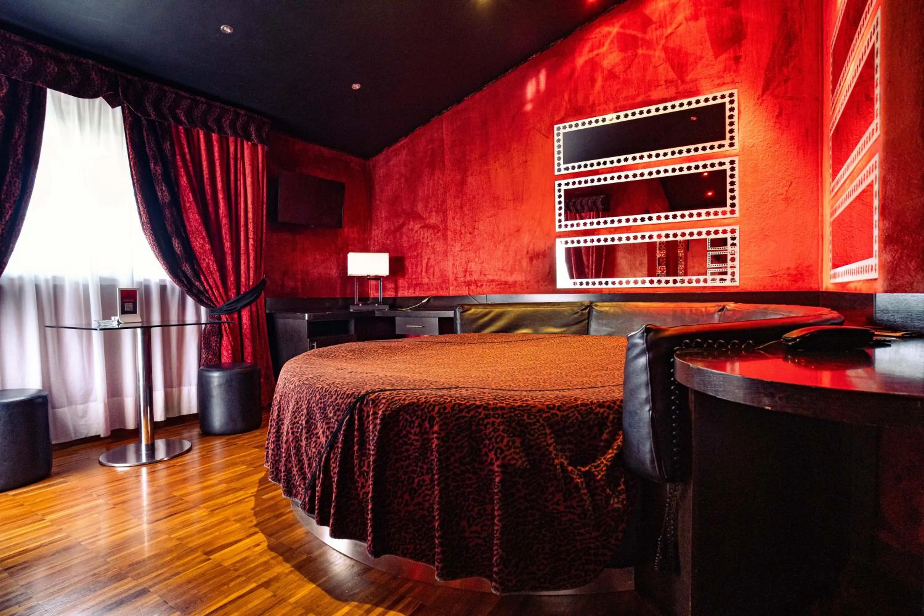 Bed in Marcantonio Hotel