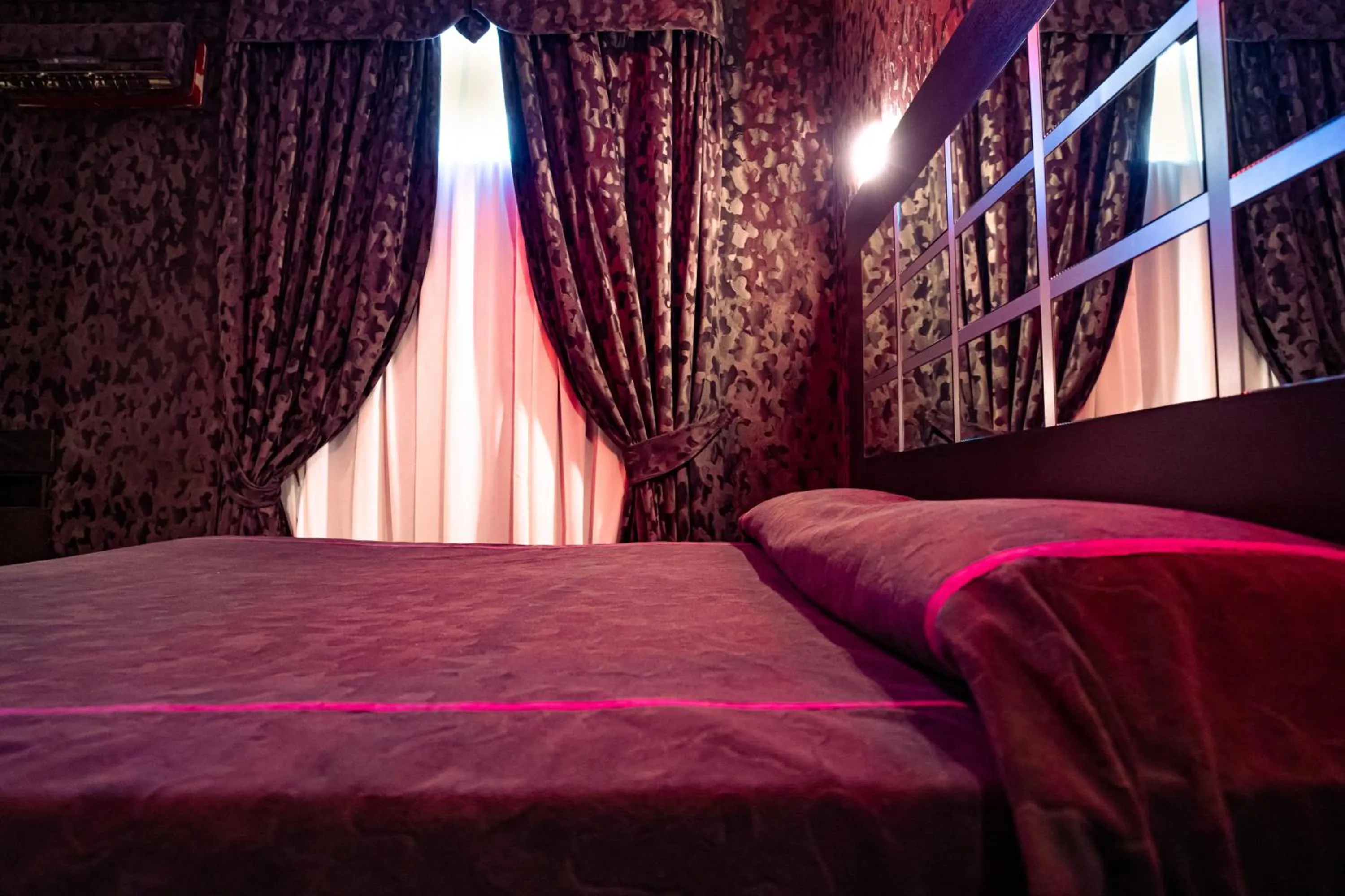 Bed in Marcantonio Hotel