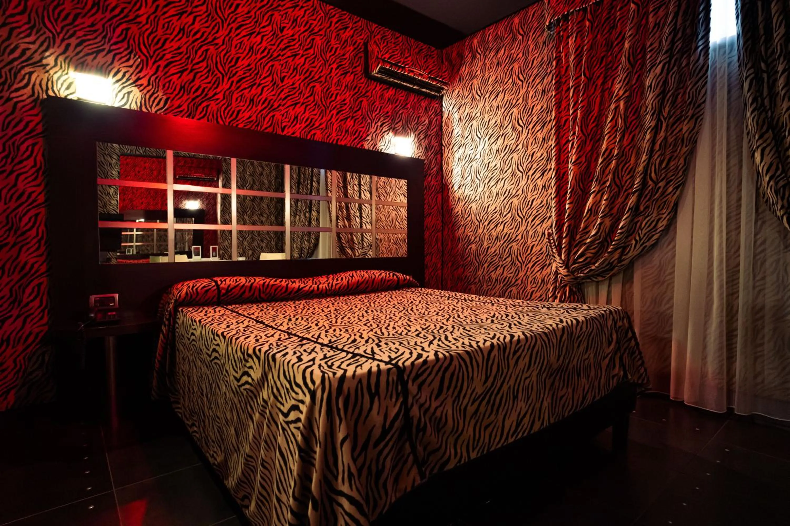 Bed in Marcantonio Hotel