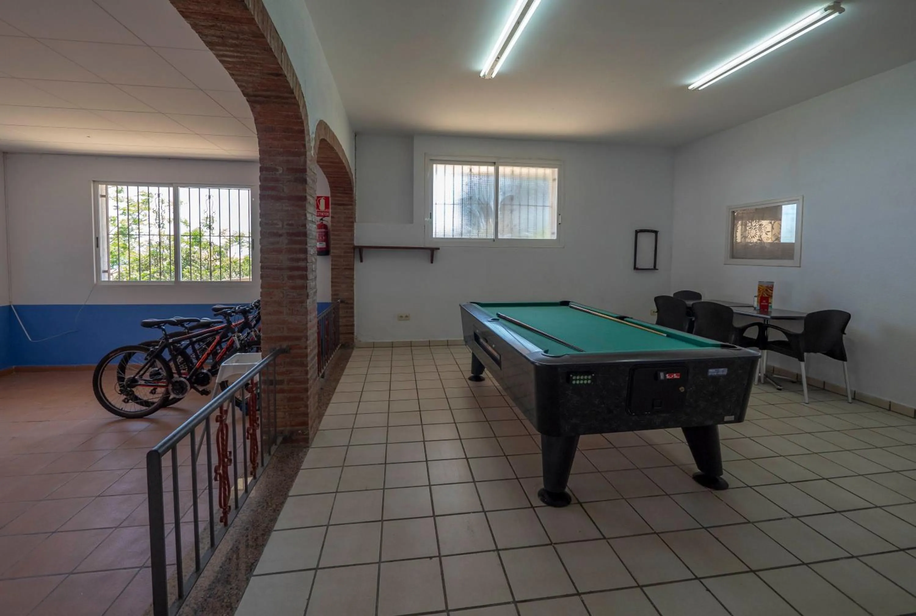 Billiard in Apartamentos AR Muntanya Mar