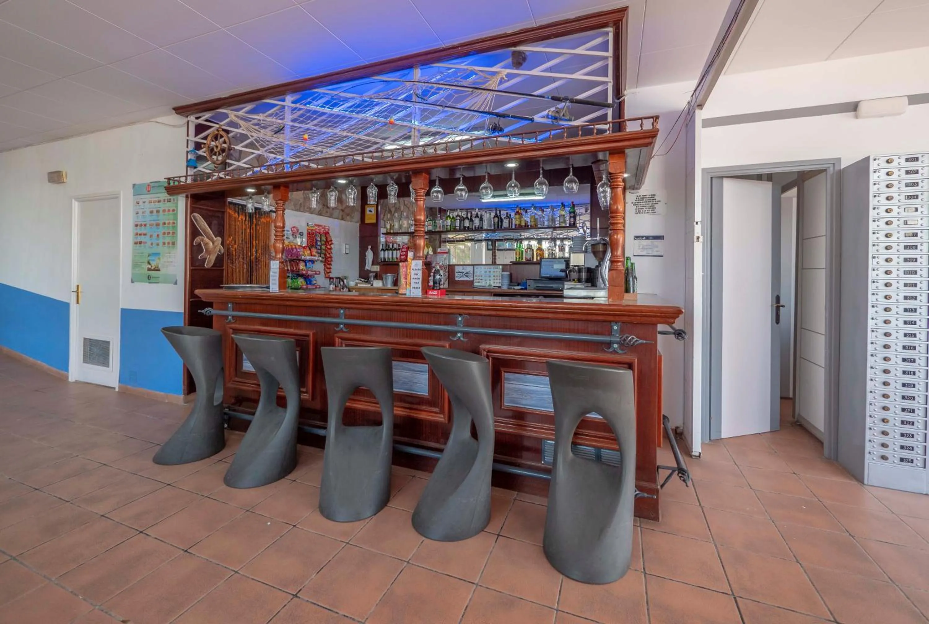 Lounge or bar in Apartamentos AR Muntanya Mar