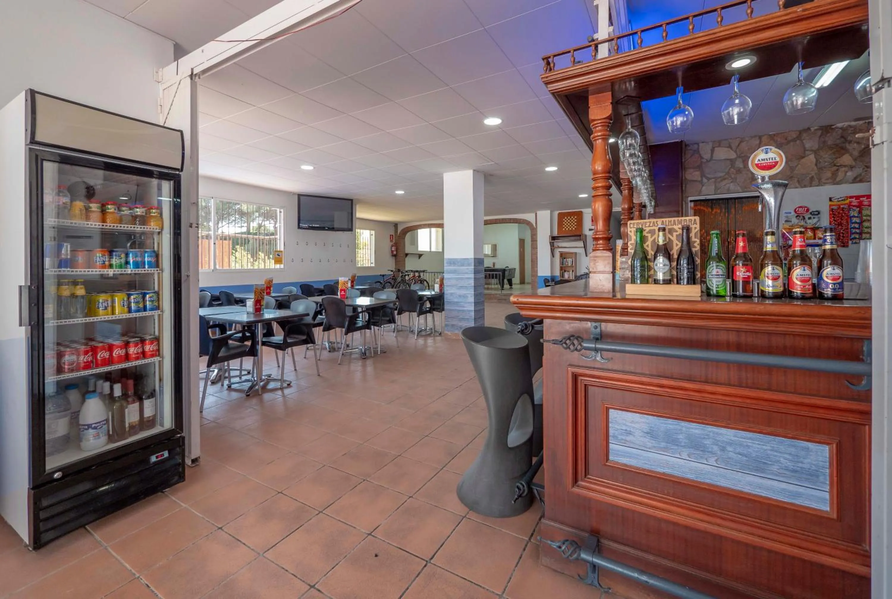 Restaurant/places to eat in Apartamentos AR Muntanya Mar