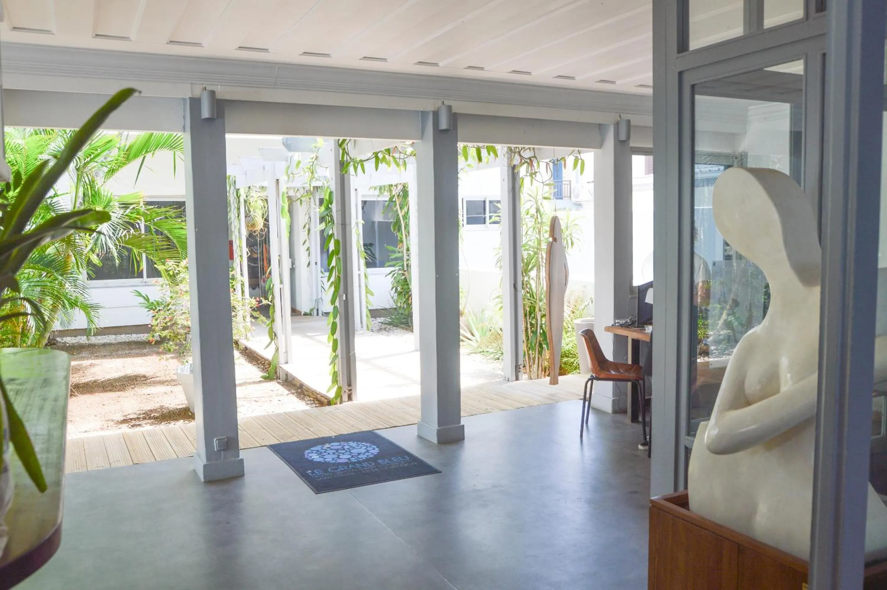Lobby or reception in Hôtel Le Grand Bleu