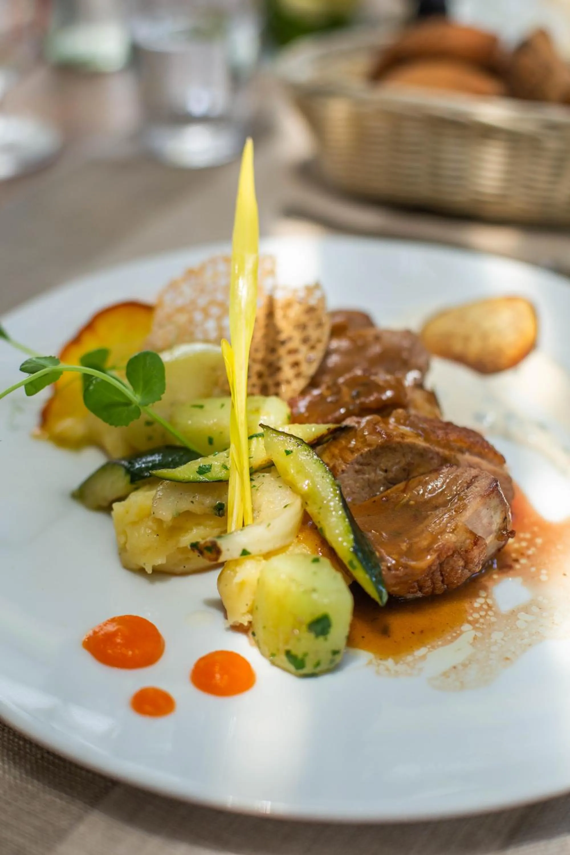 Restaurant/places to eat in Hôtel Le Grand Bleu