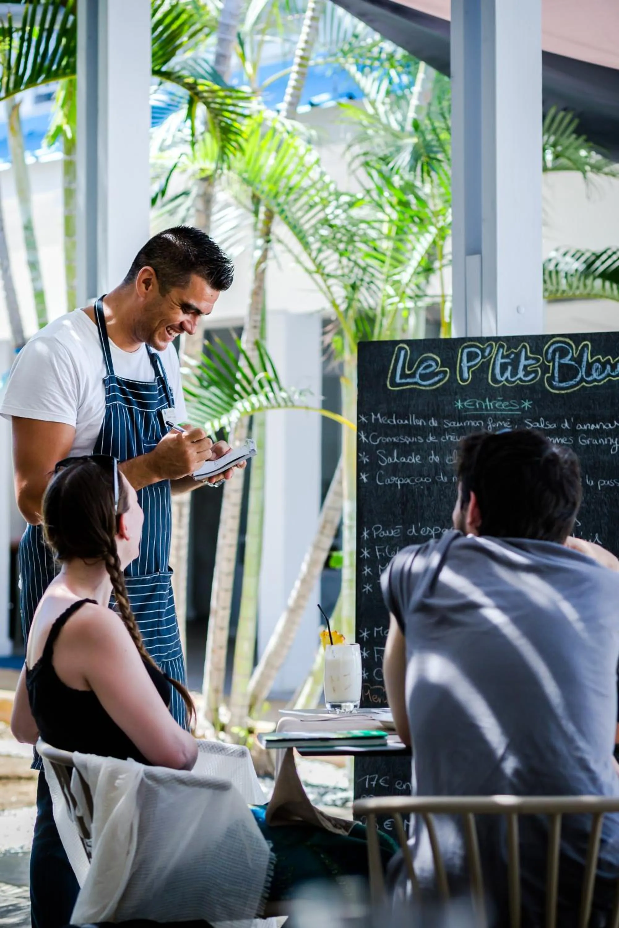 Restaurant/places to eat in Hôtel Le Grand Bleu