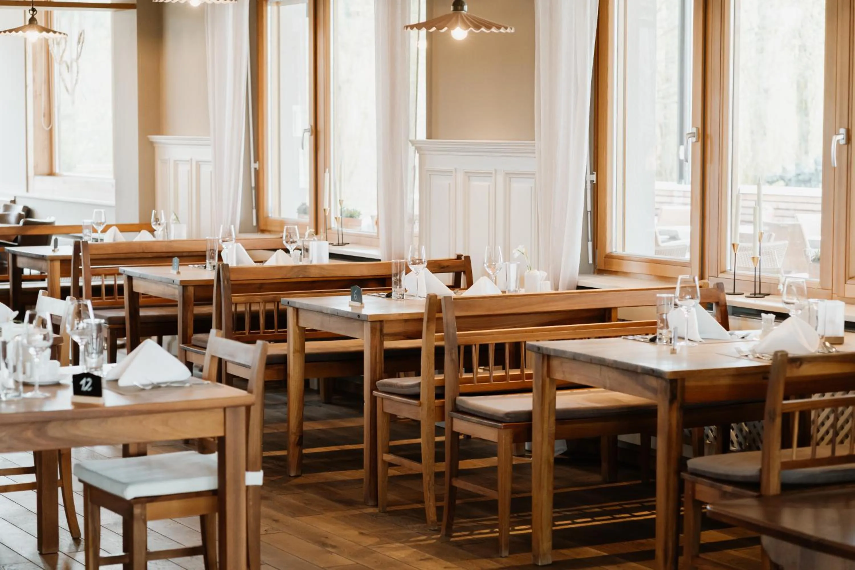 Restaurant/places to eat in Das Eisenberg