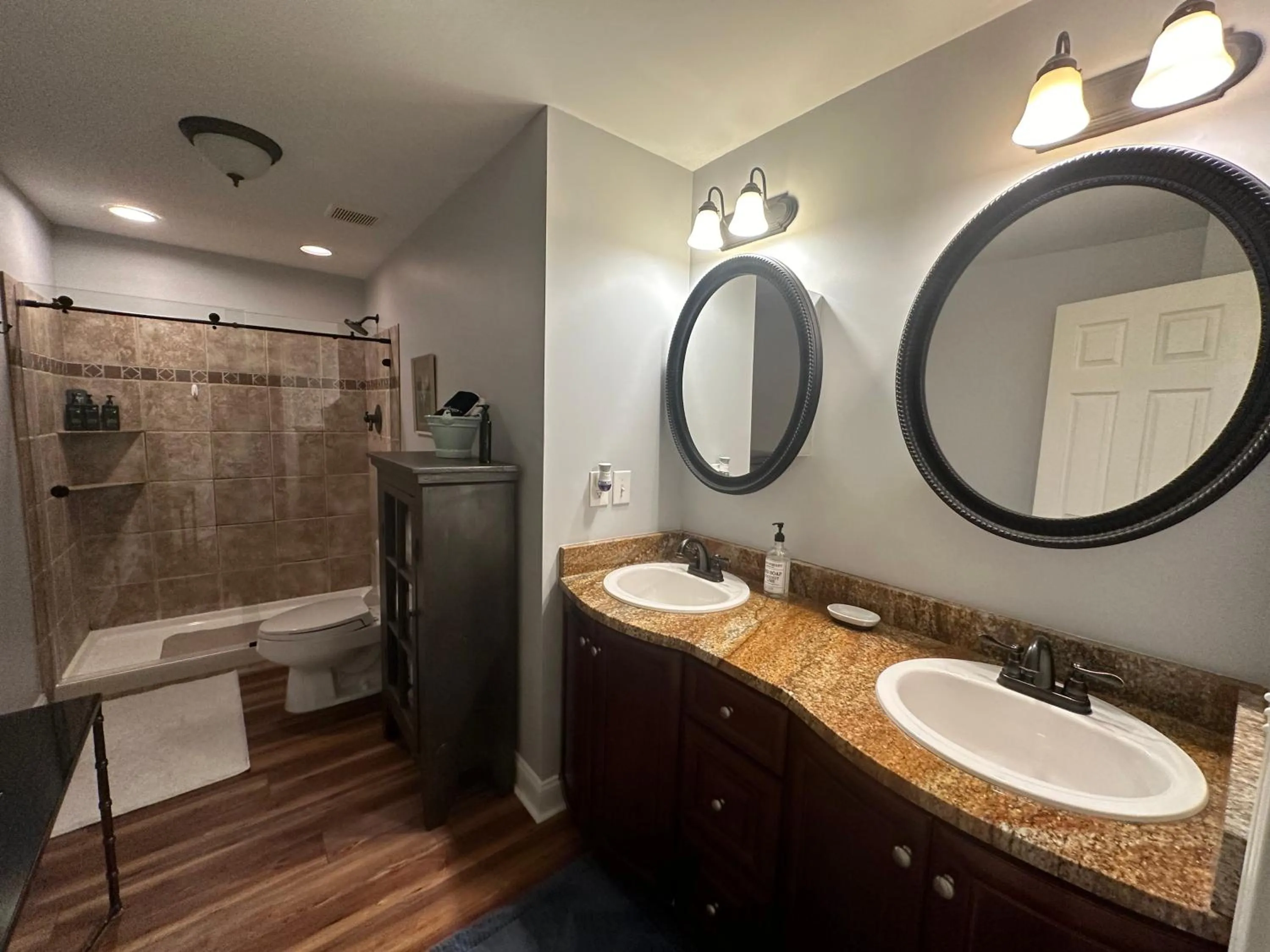 Shower in Pillow and Paddock B&B