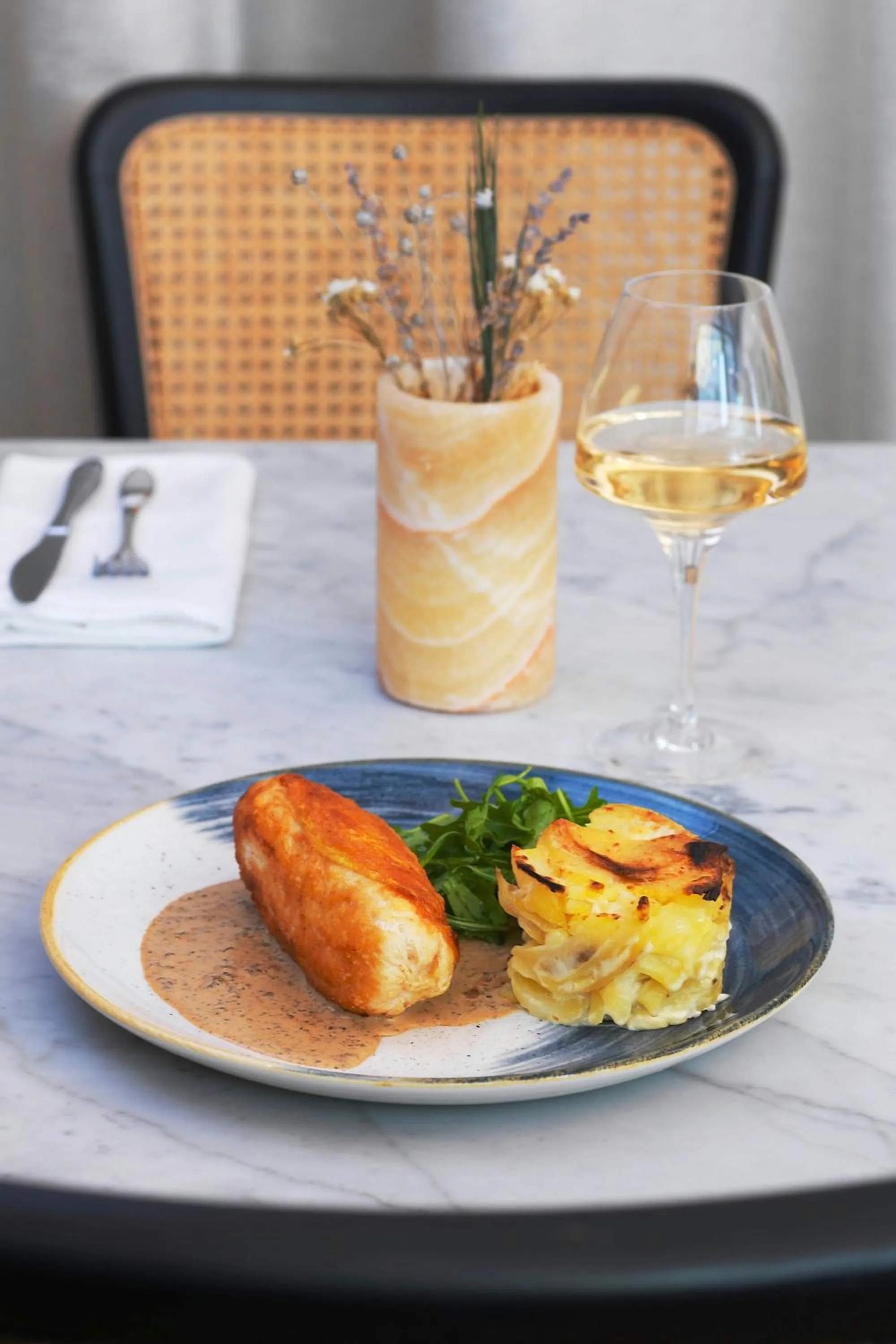 Restaurant/places to eat in Paris Marriott Opera Ambassador Hotel