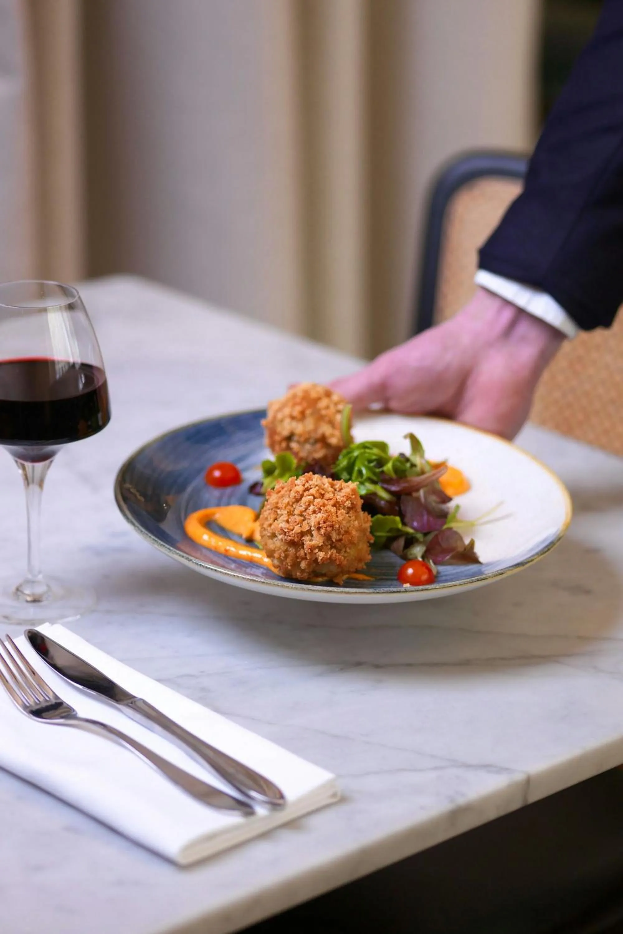 Restaurant/places to eat in Paris Marriott Opera Ambassador Hotel