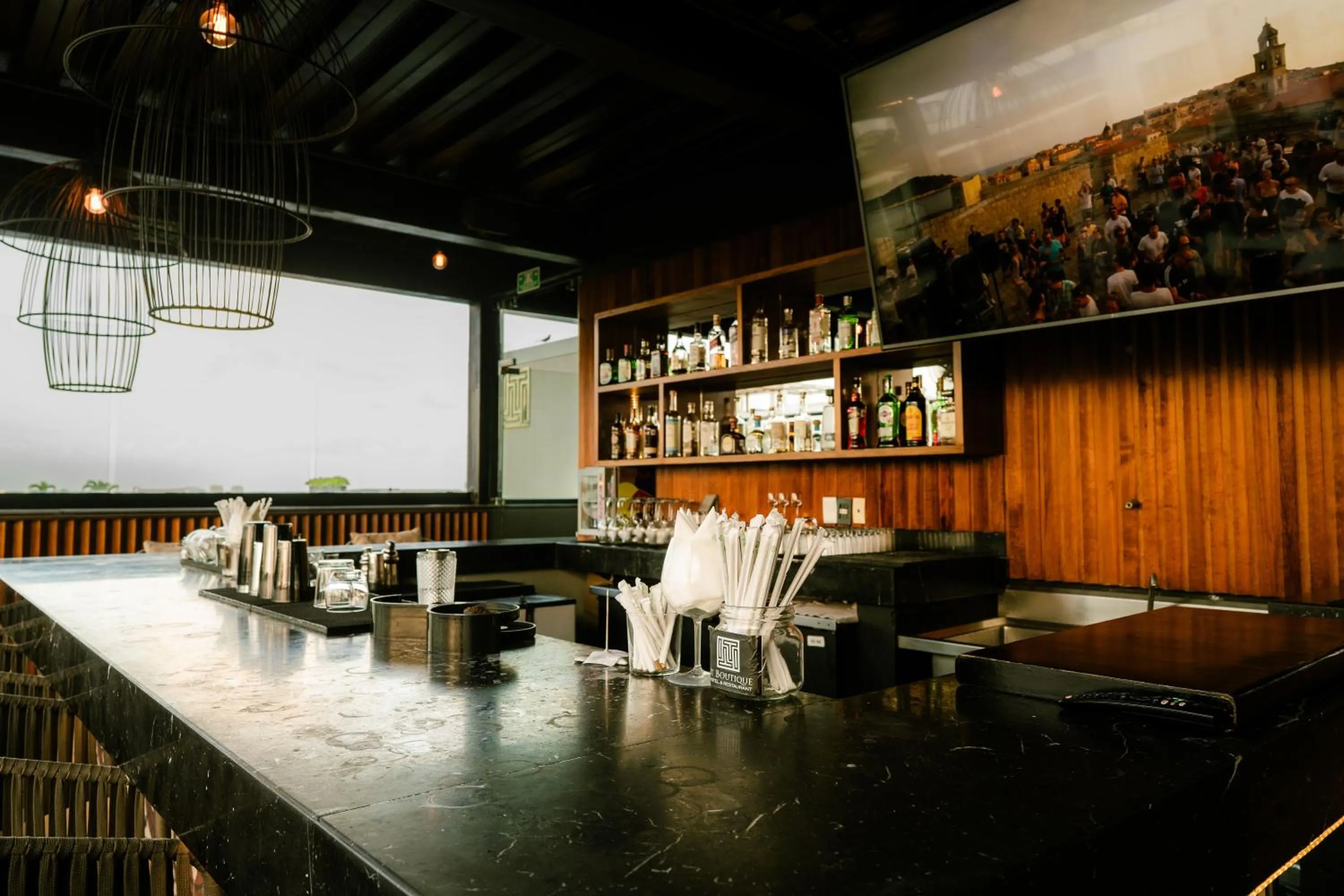 Restaurant/places to eat in IT Boutique Hotel & Restaurant