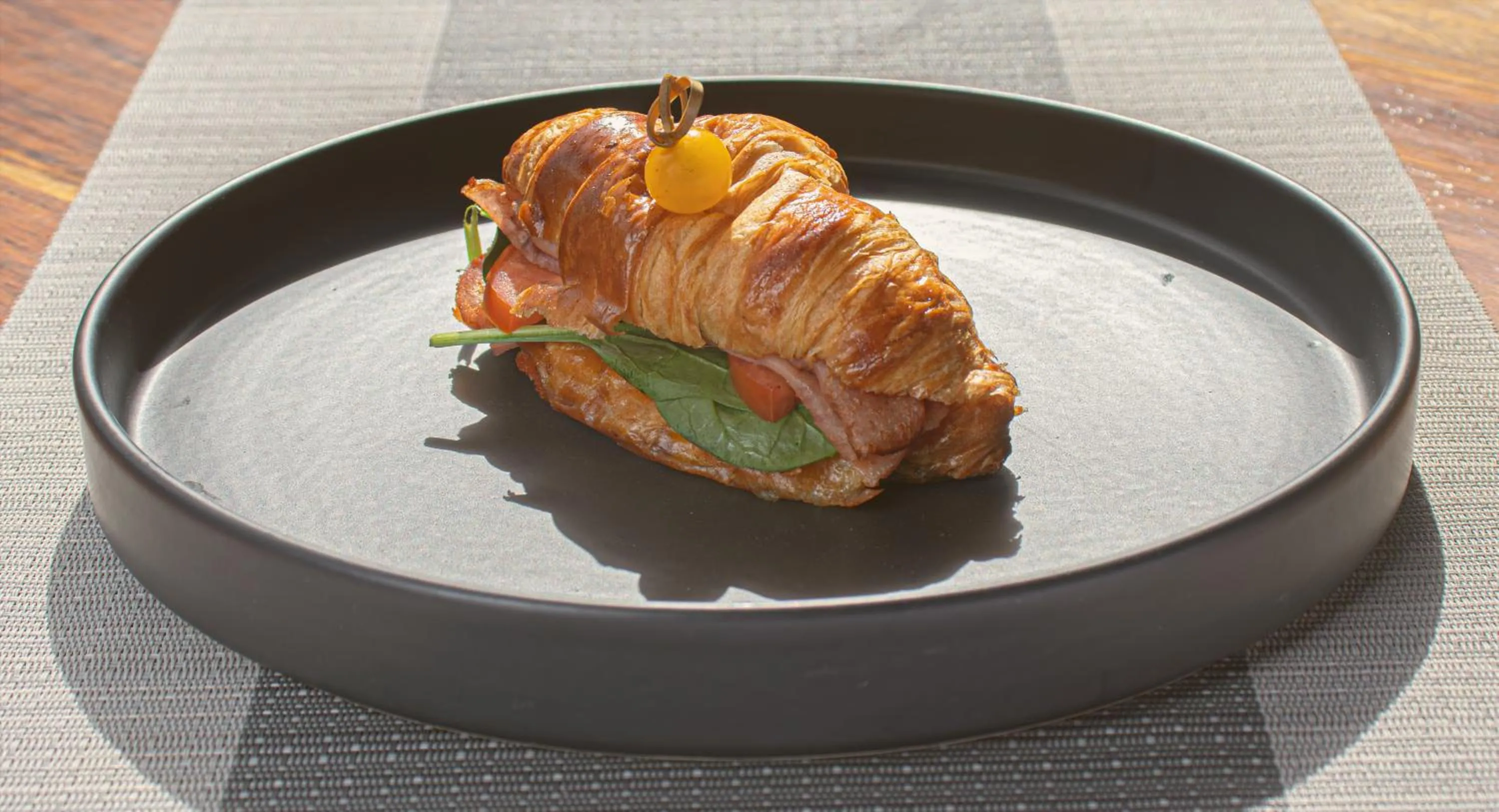 Restaurant/places to eat in IT Boutique Hotel & Restaurant