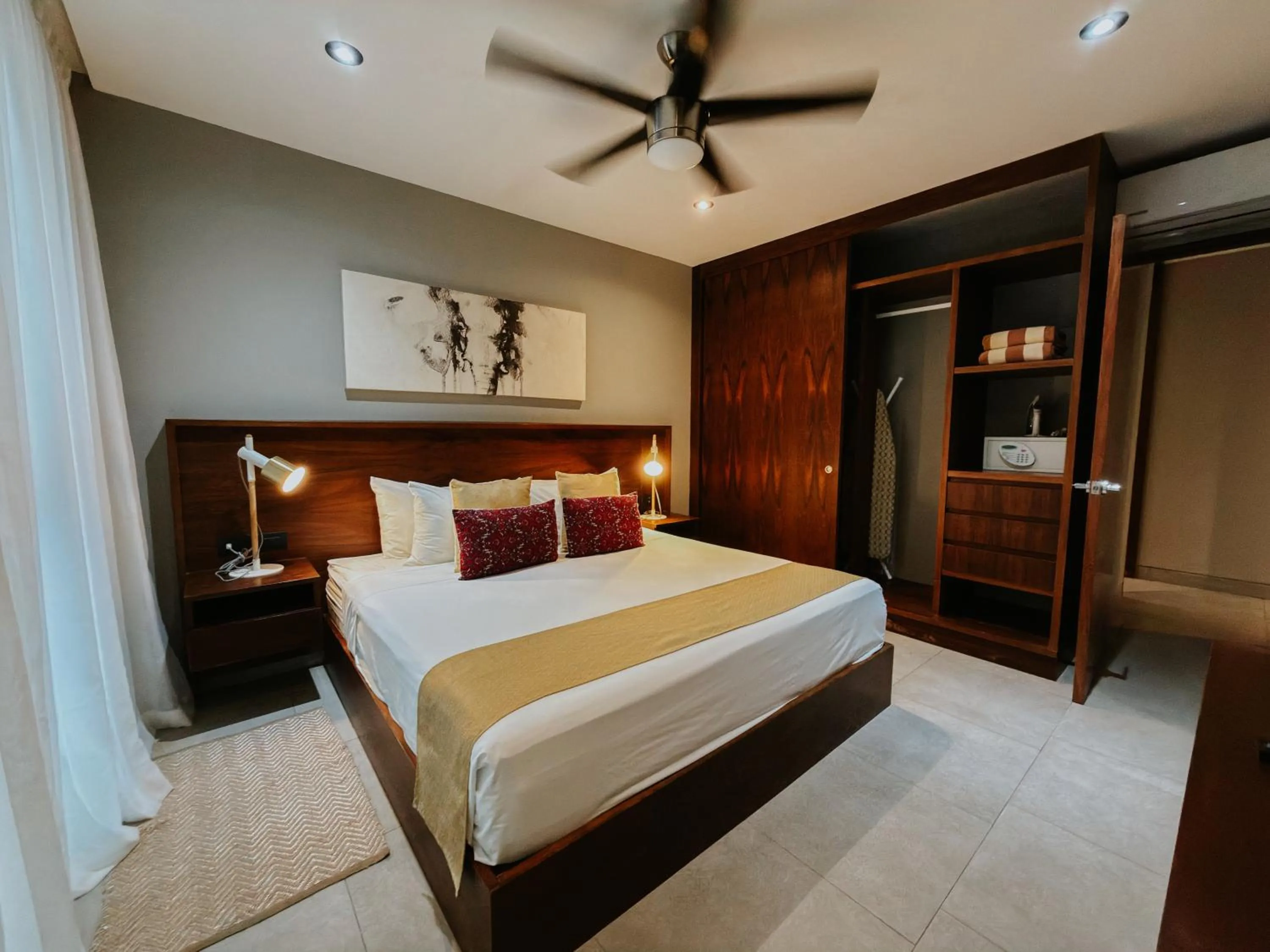 Bed in IT Boutique Hotel & Restaurant