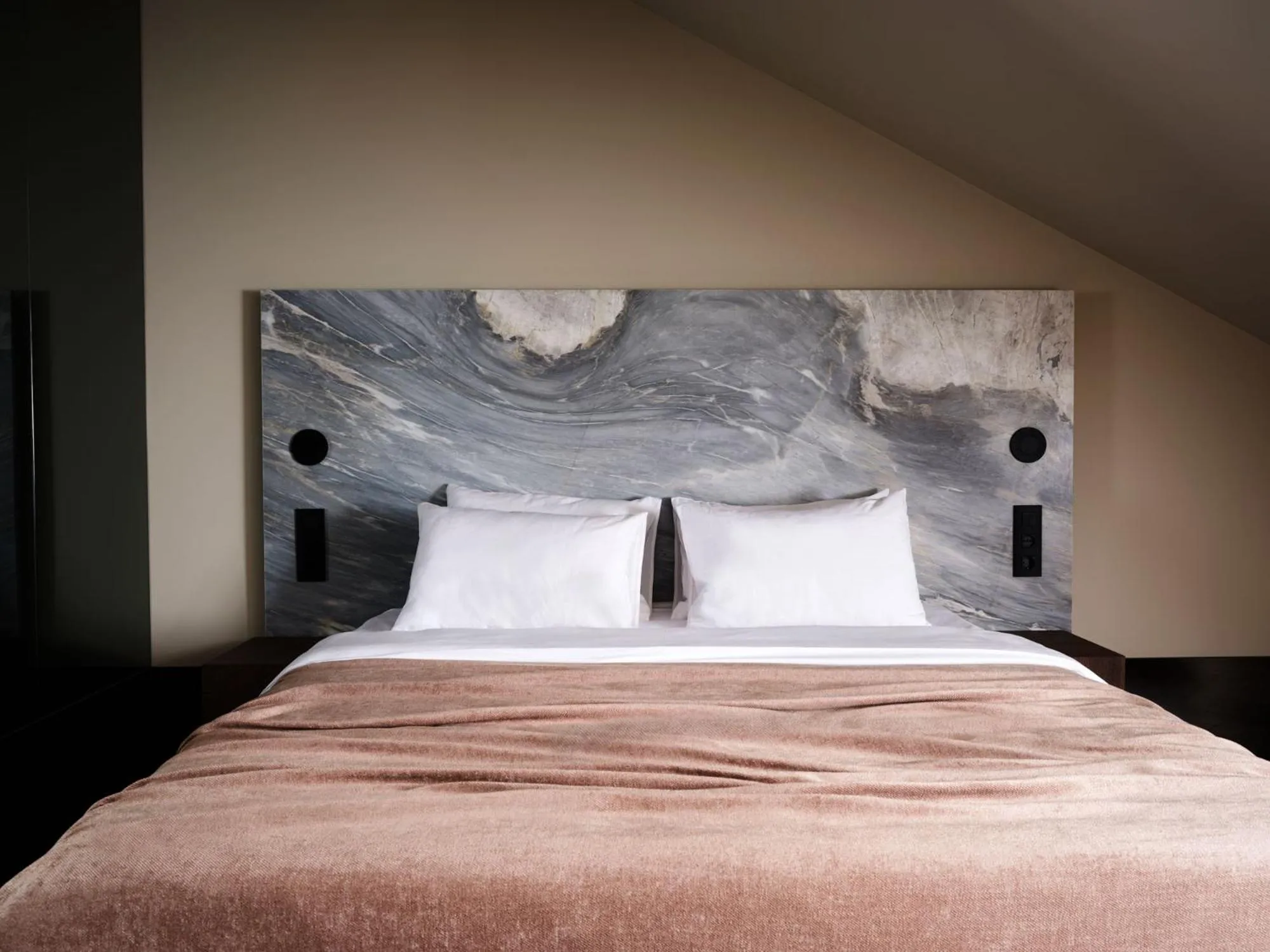 Bed in Hotel Reja, a Member of Design Hotels