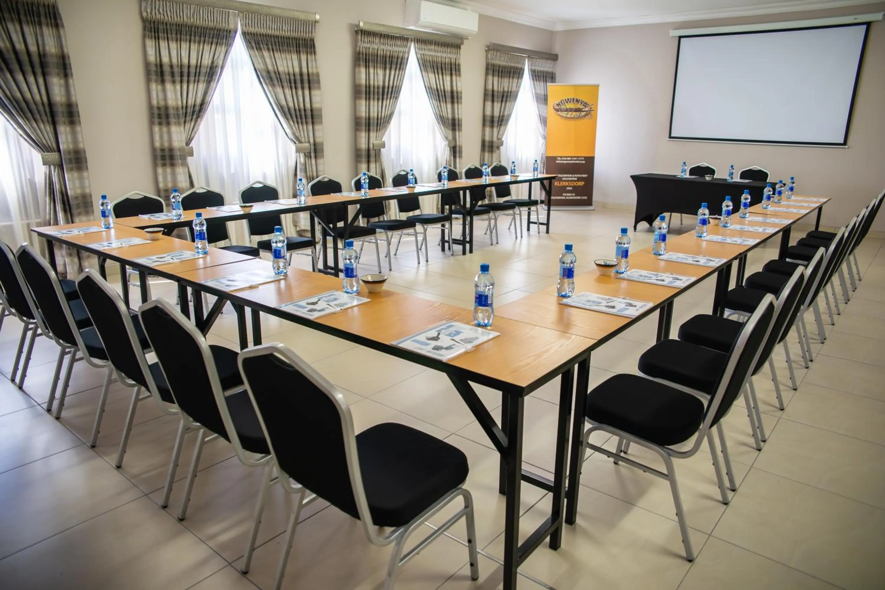 Meeting/conference room in Ngwenya Hotel & Conference Centre