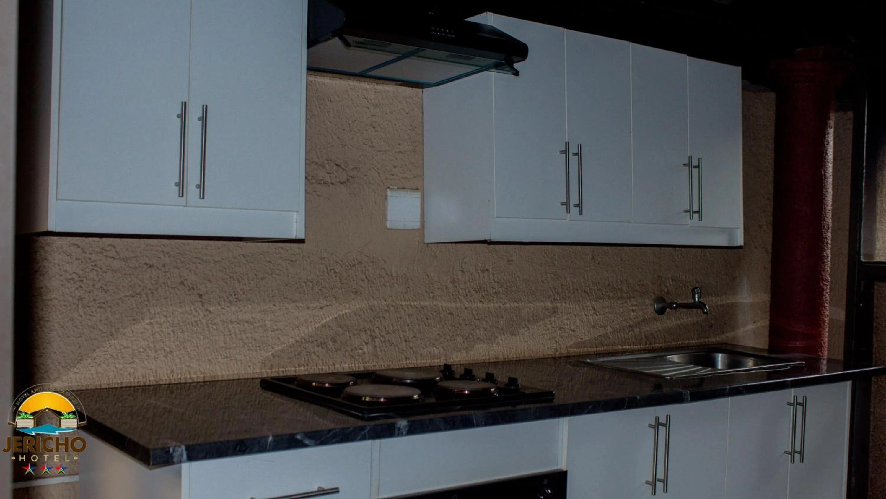 Kitchen or kitchenette in Jericho Hotel and Conferences