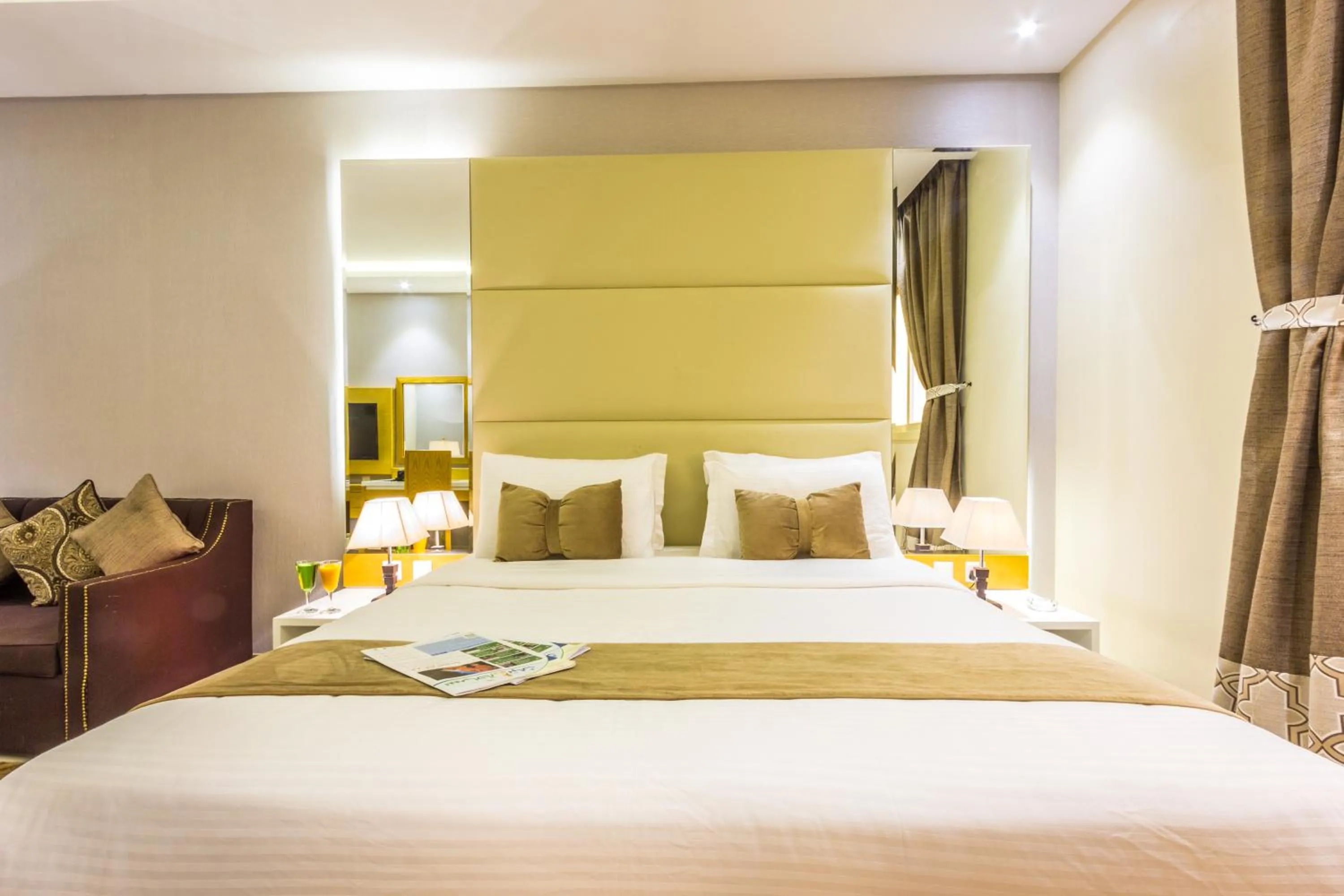 Photo of the whole room, Bed in AL Muhaidb Residence Abha