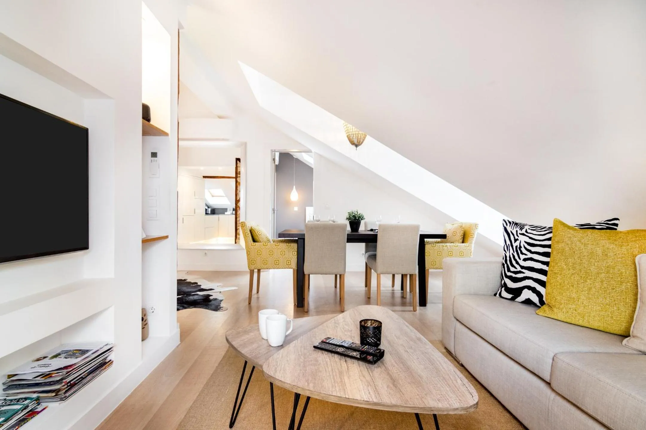 TV and multimedia in WHome | Madalena Downtown Luxury Duplex