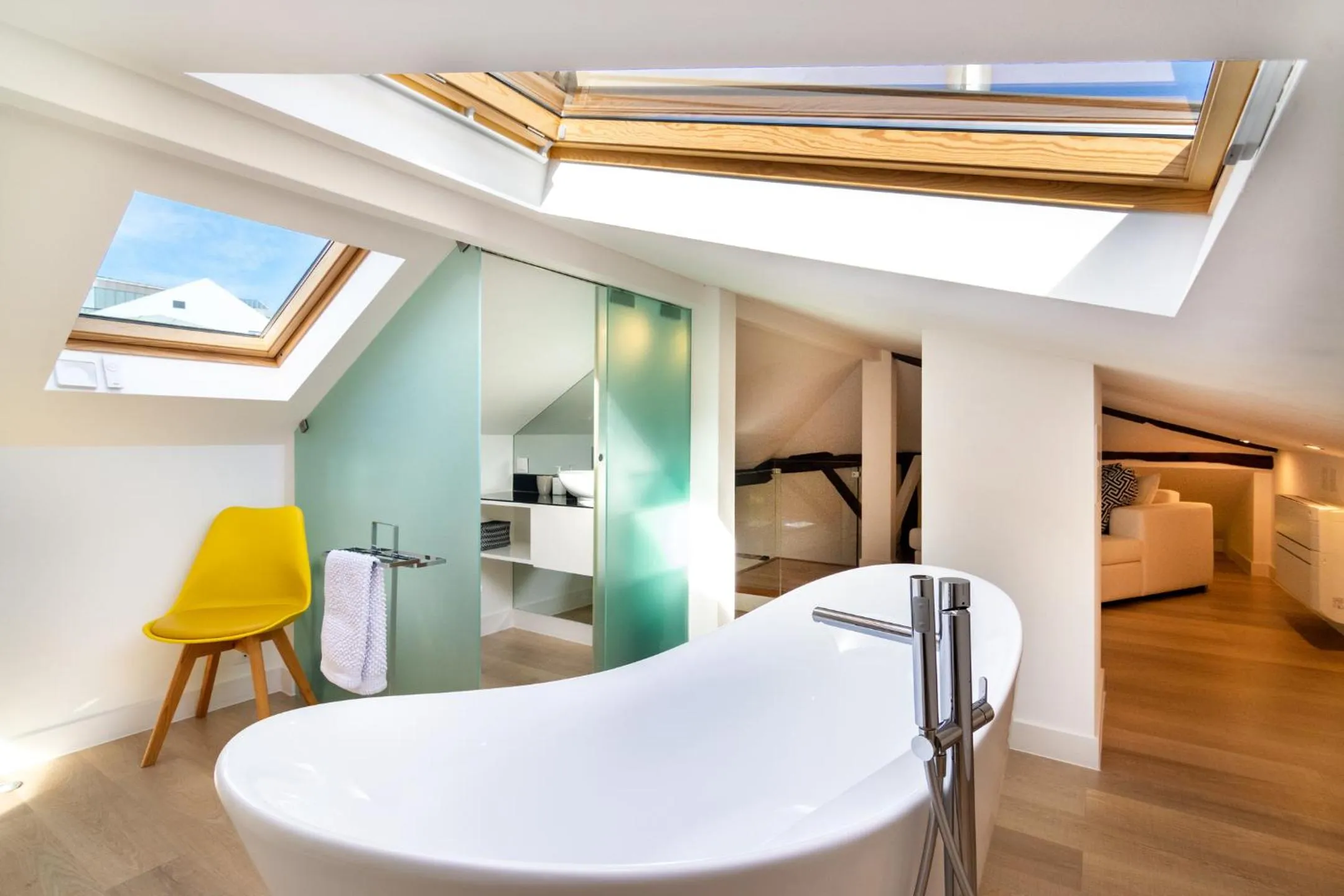 Bathroom, Bed in WHome | Madalena Downtown Luxury Duplex