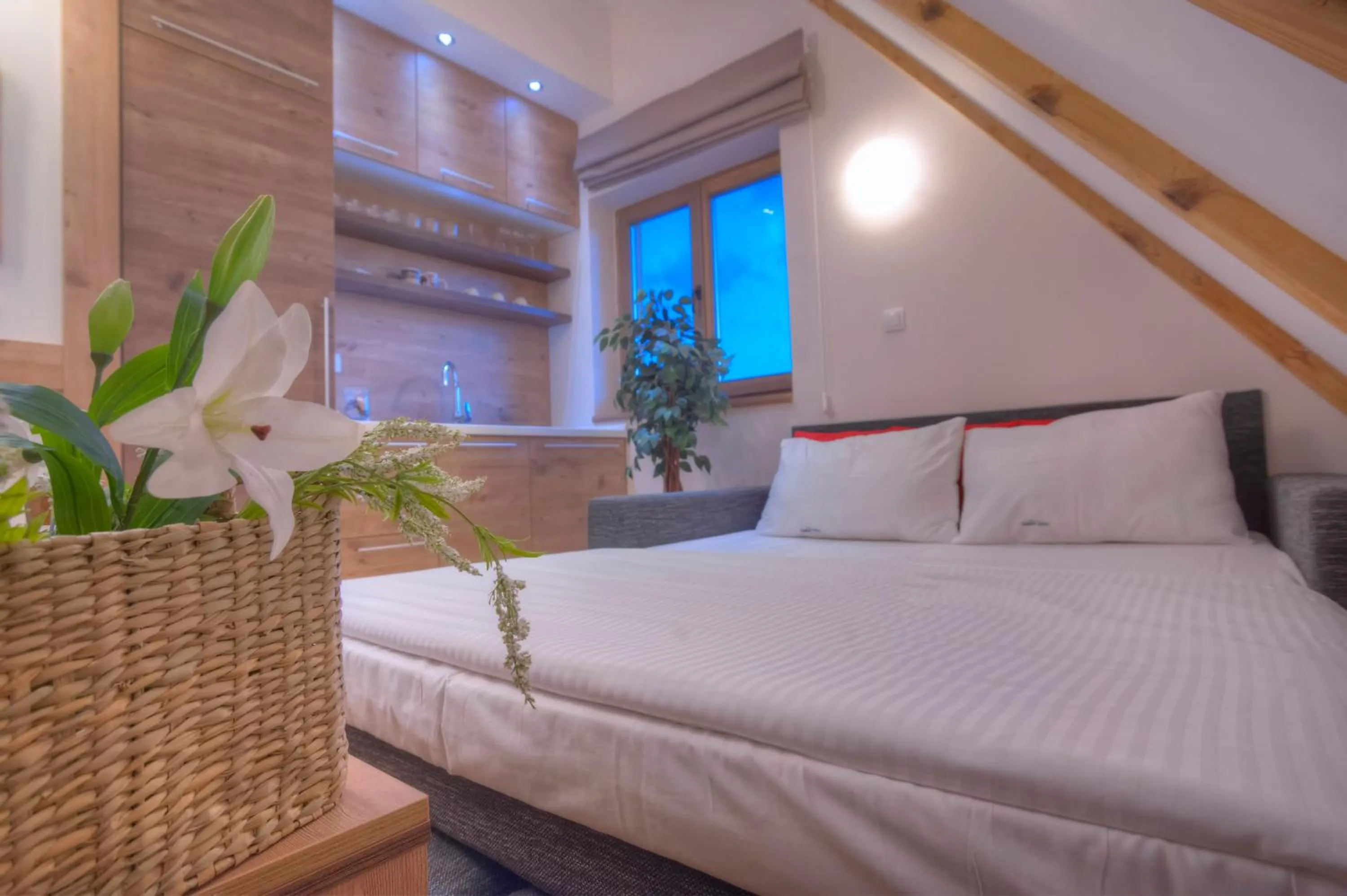 Bed in Villa Natural Wood