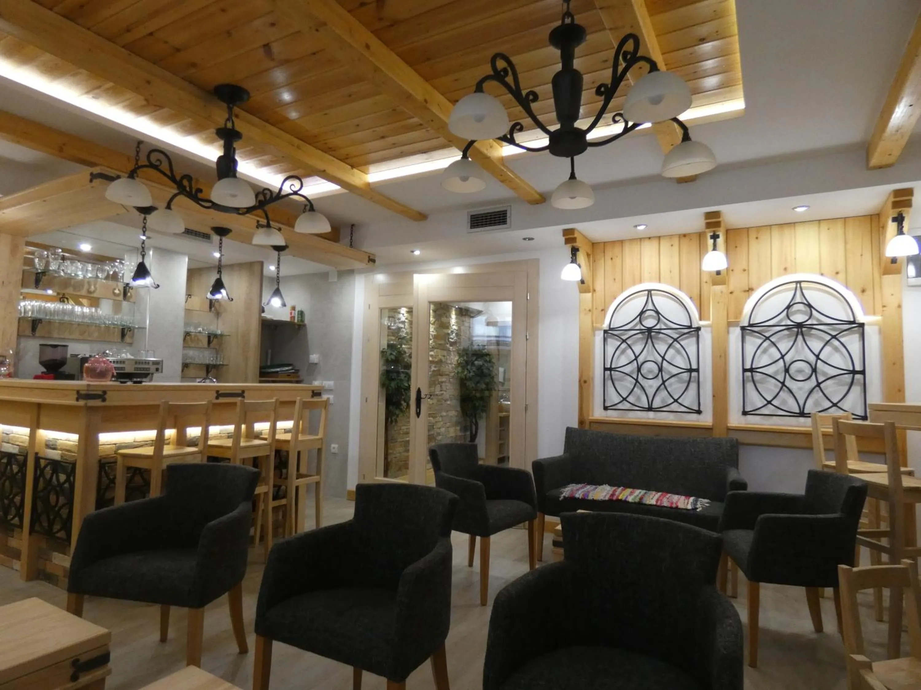 Lounge or bar in Villa Natural Wood